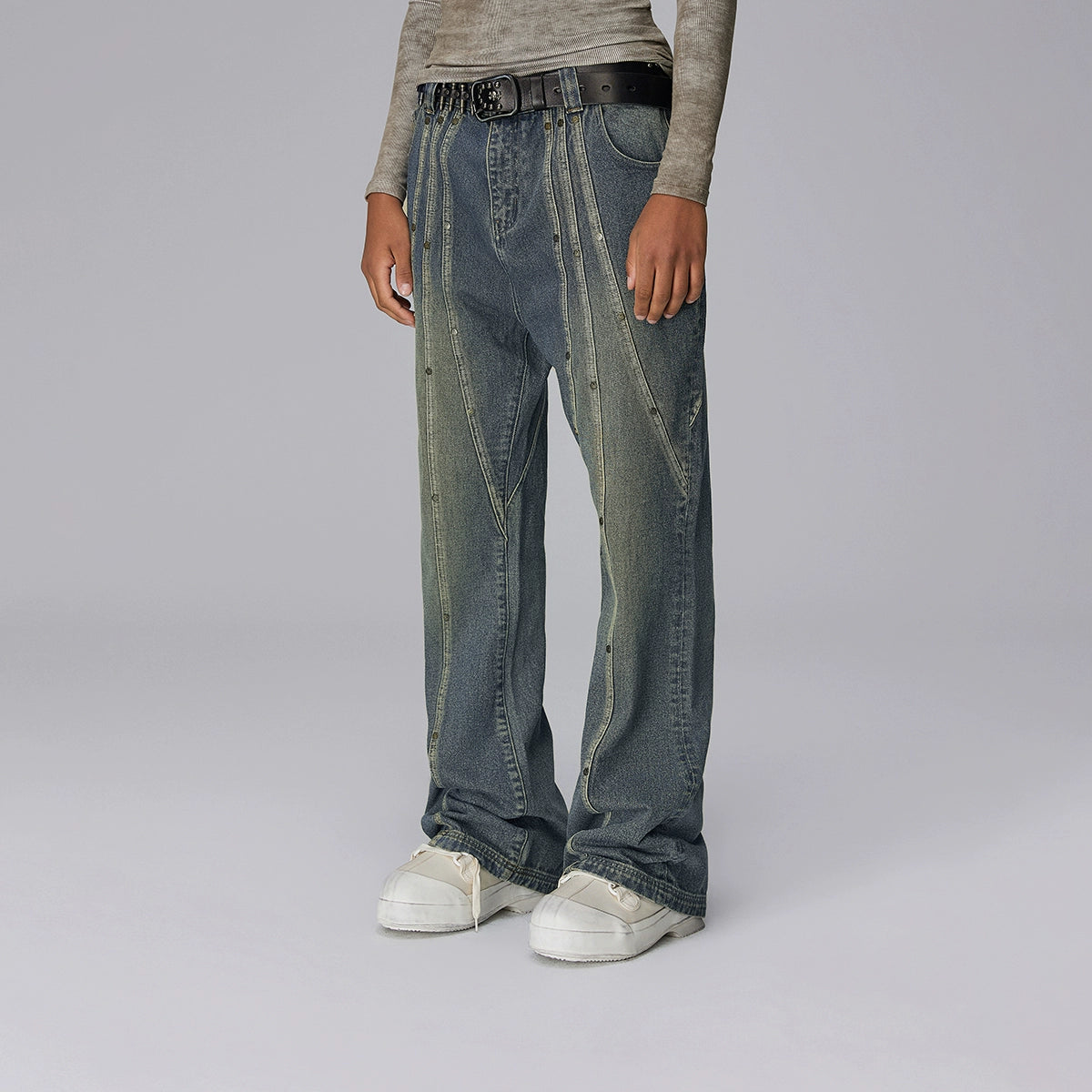 Wash Rivet Patchwork Flare Denim Jeans WN17931