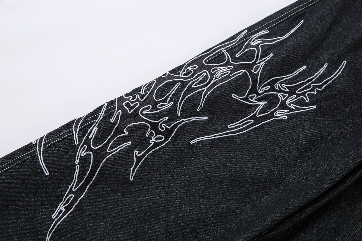 Graphic Embroidery Wide Leg Denim Jeans WN16200