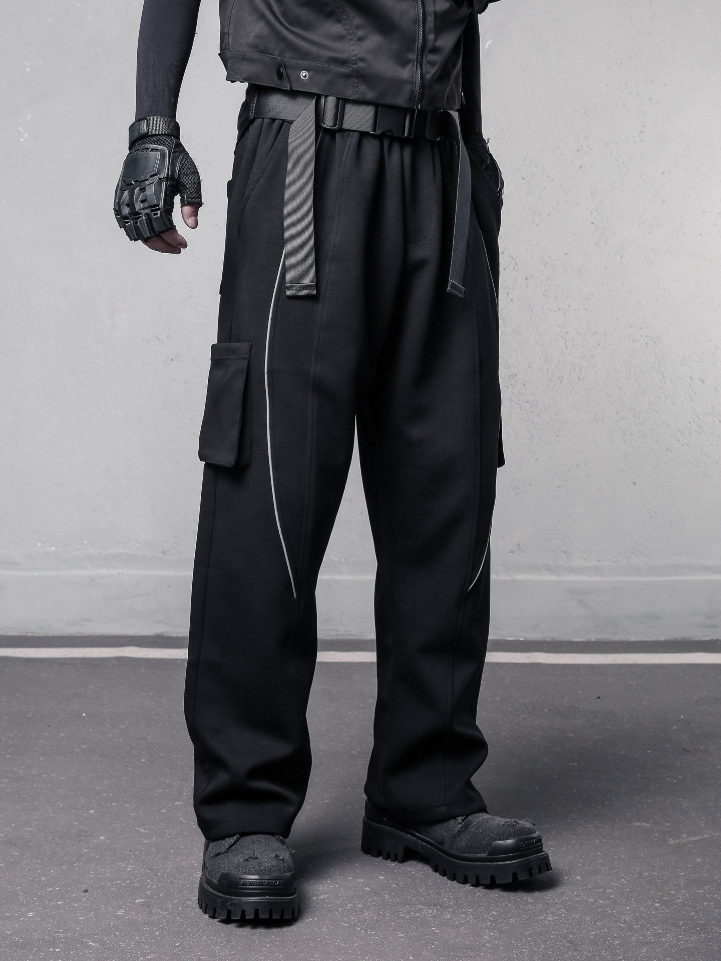 Reflective Stripe Functional Cuffed Cargo Pants WN22578