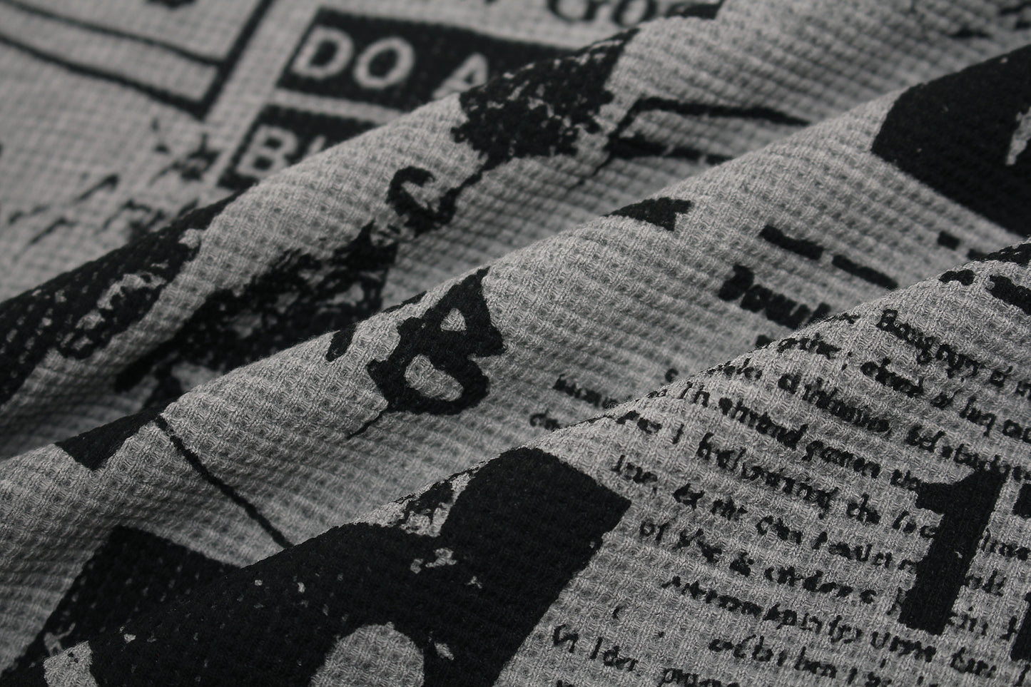 Waffle Newspaper Print Studs Short Sleeve T-Shirt WN25995