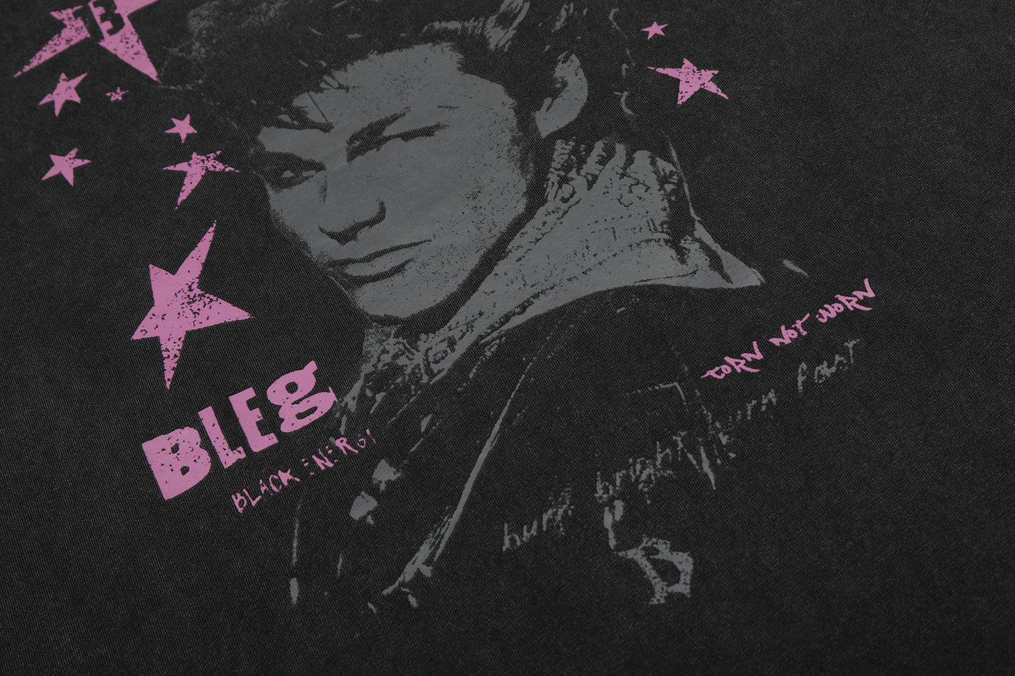 Washed Star Portrait Print Short Sleeve T-Shirt WN25535