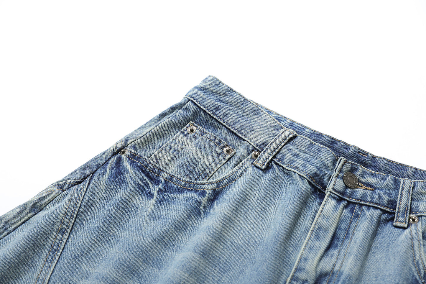 Washed Whisker Curved Cropped Denim Jeans WN25531