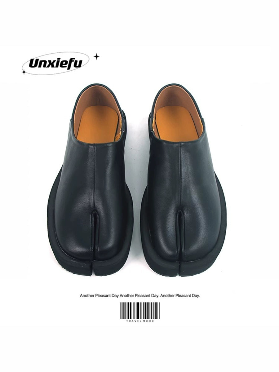 Chunky Sole Leather Tabi Slip-On Shoes WN20779