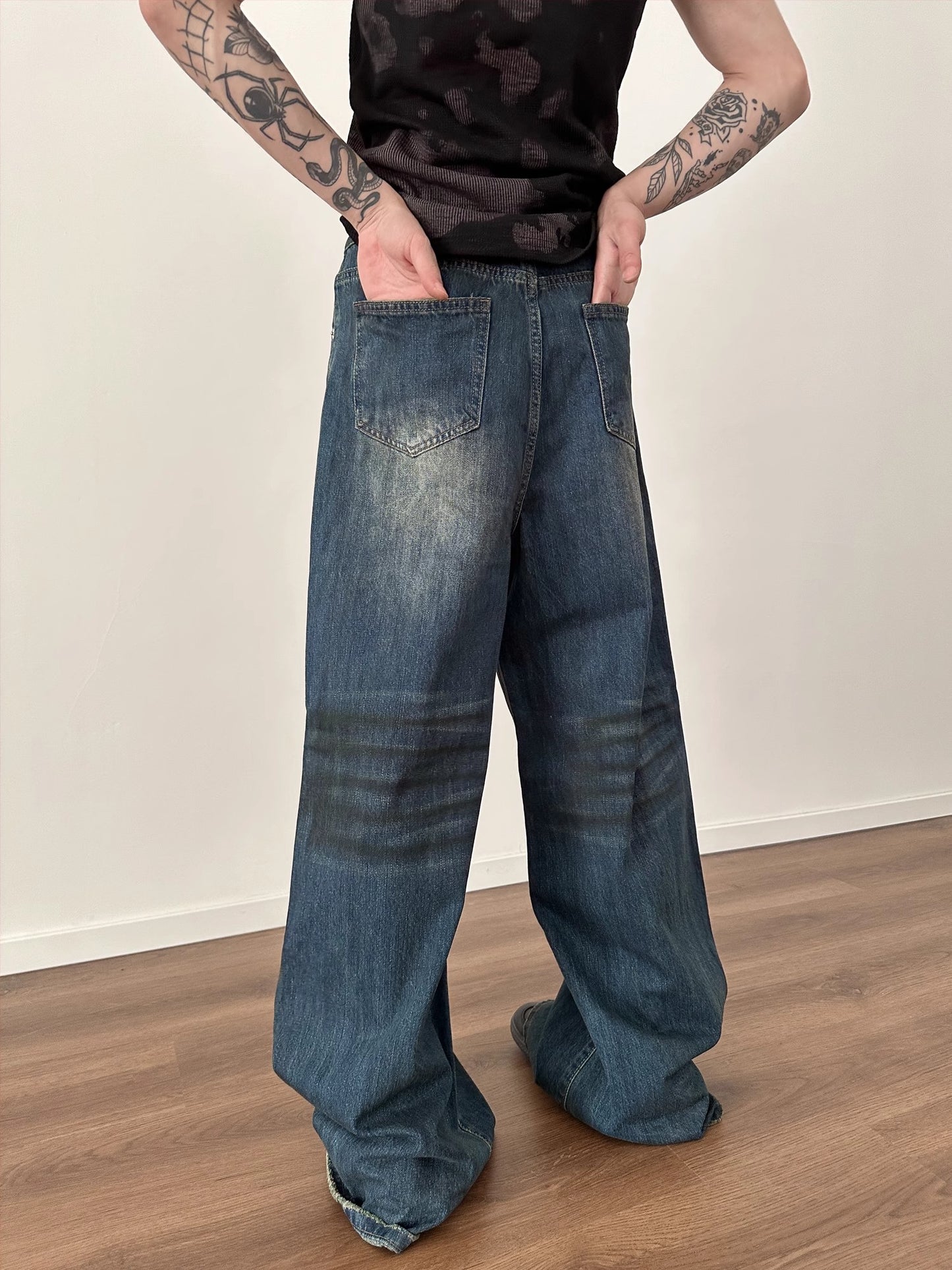 Washed Wide-Leg Straight Denim Jeans WN8869