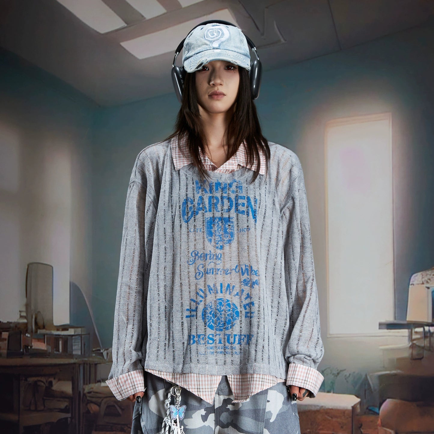 Fake Layered V-Neck Patchwork Long Sleeve T-Shirt WN21359