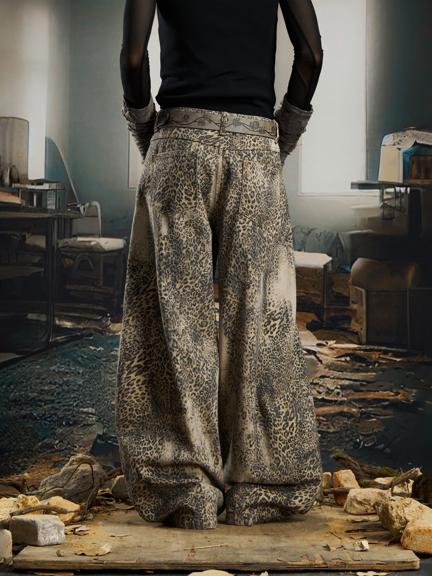 Leopard Print Washed Damage Wide Leg Curved Denim Jeans WN22758