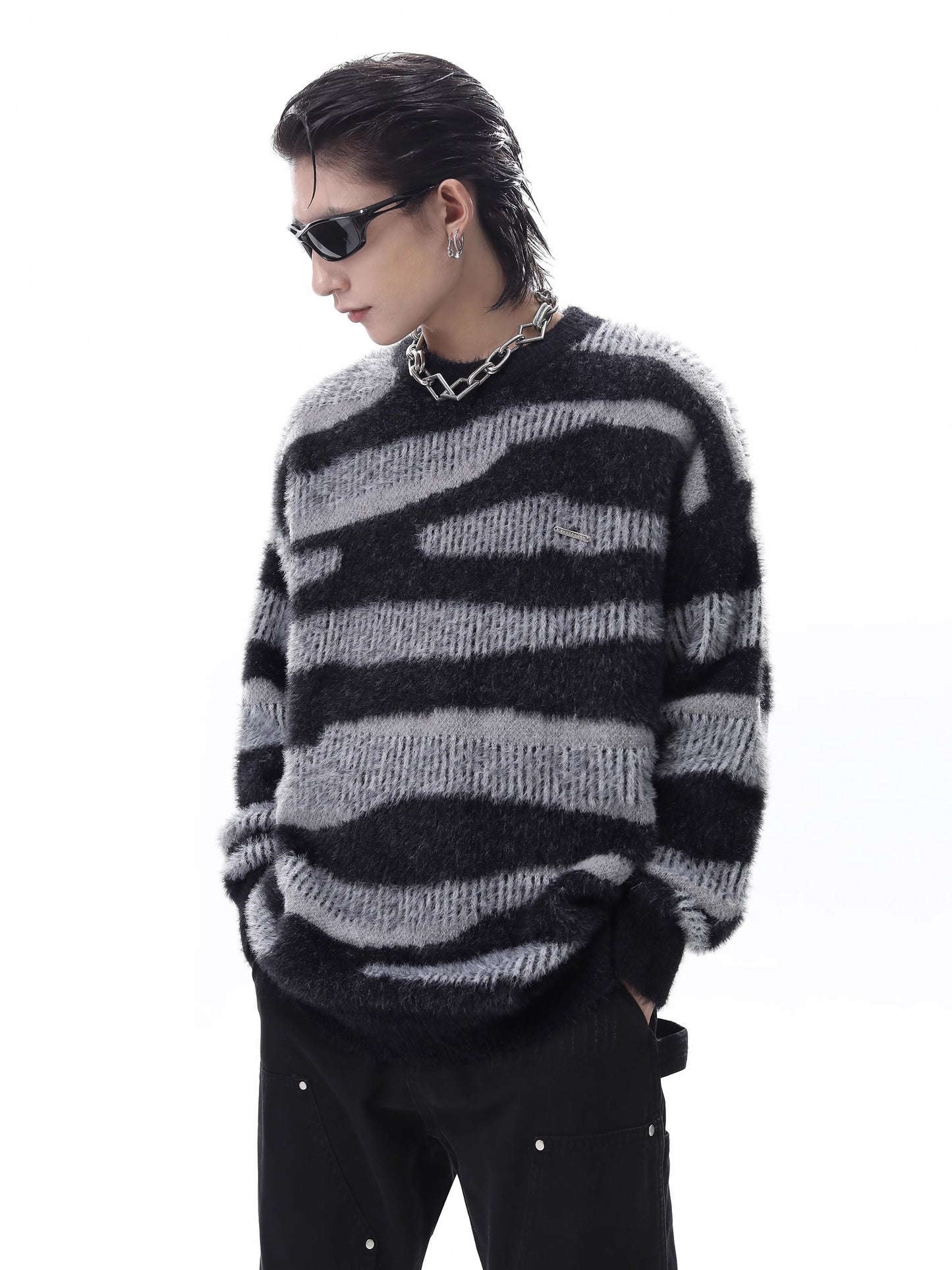 Zebra Pattern Shaggy Round Neck Oversize Knit Sweater WN10297