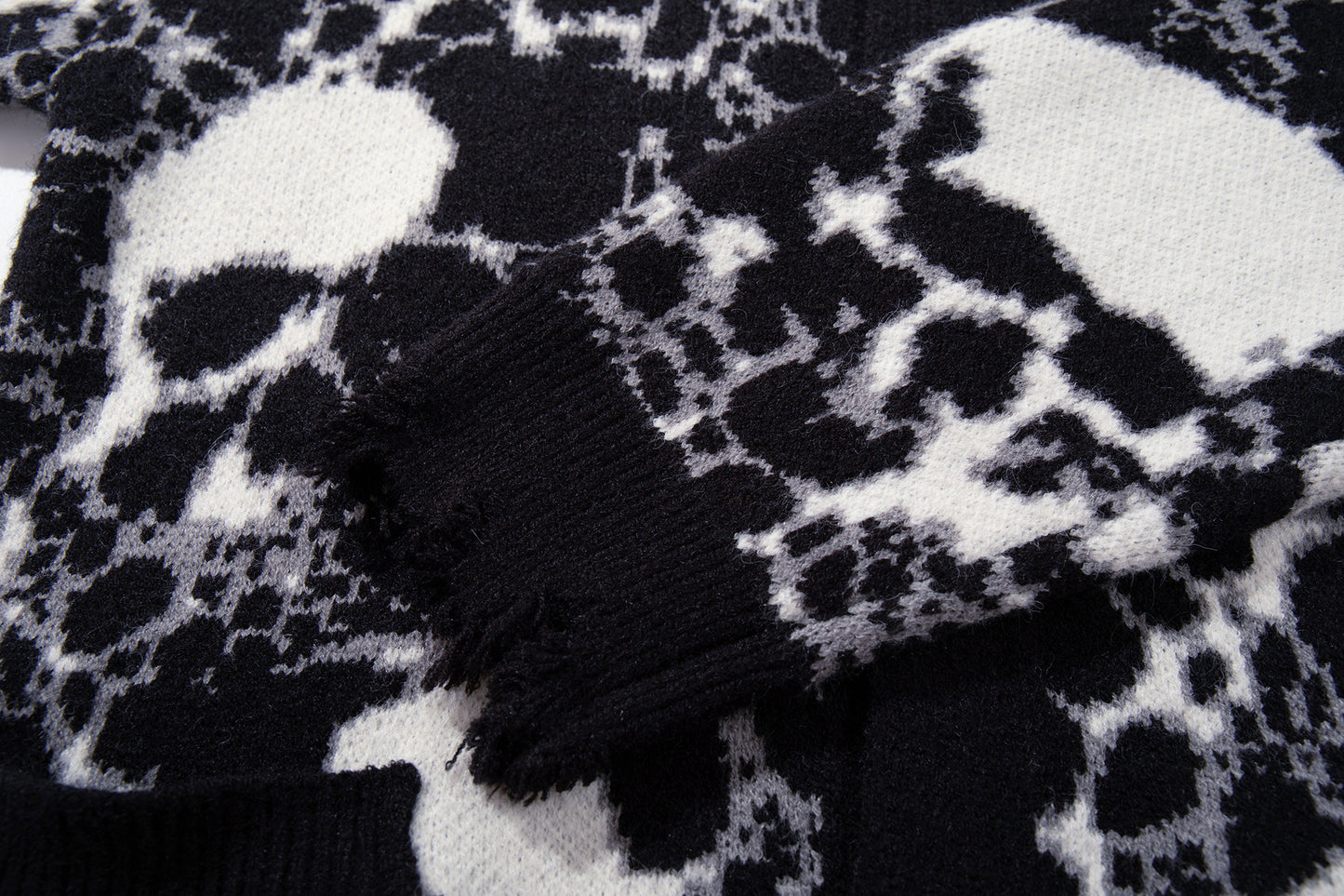 Skull Graphic Dark Knit Sweater WN23040