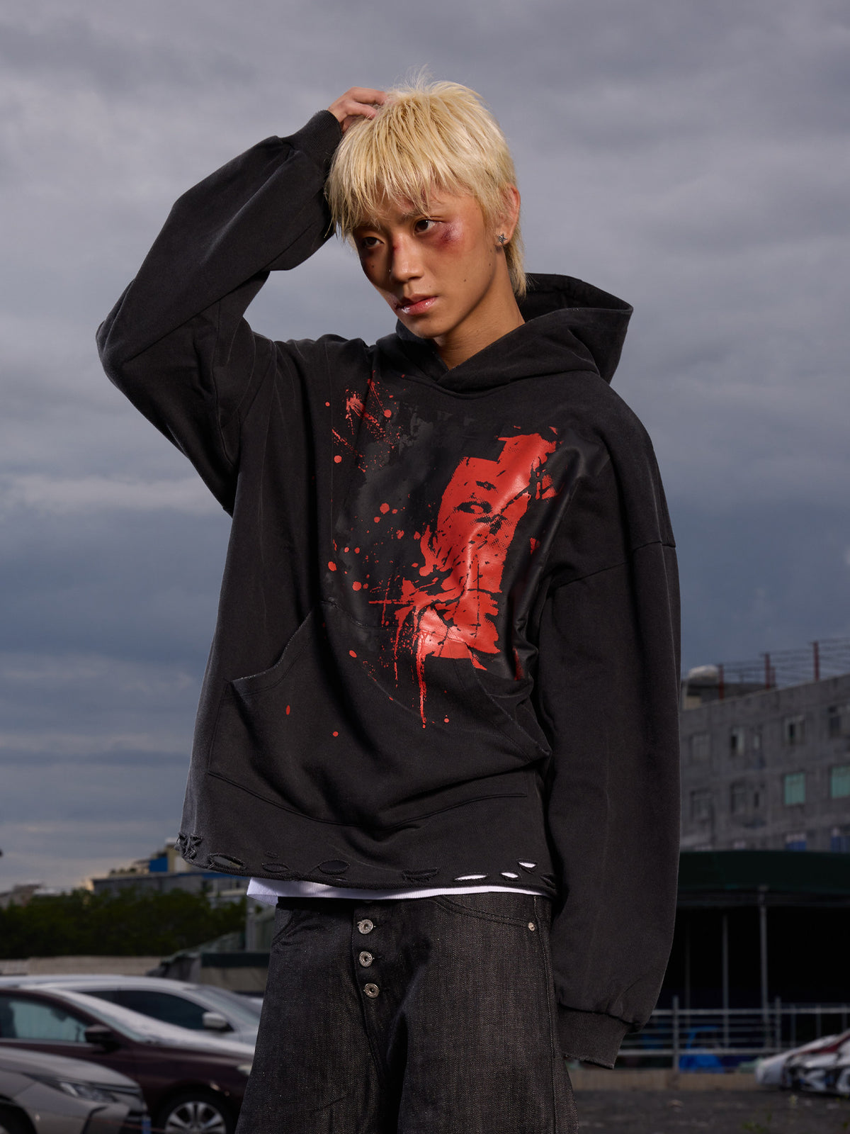 Oversize Paint Splatter Stud Pullover Hoodie WN27135
