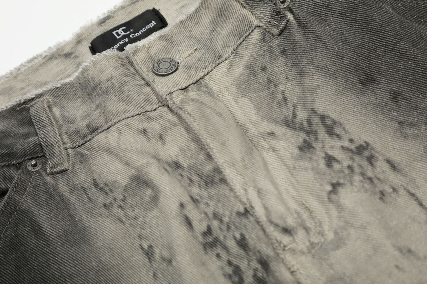 Washed Graphic Design Wide-Leg Straight Denim Jeans WN16807