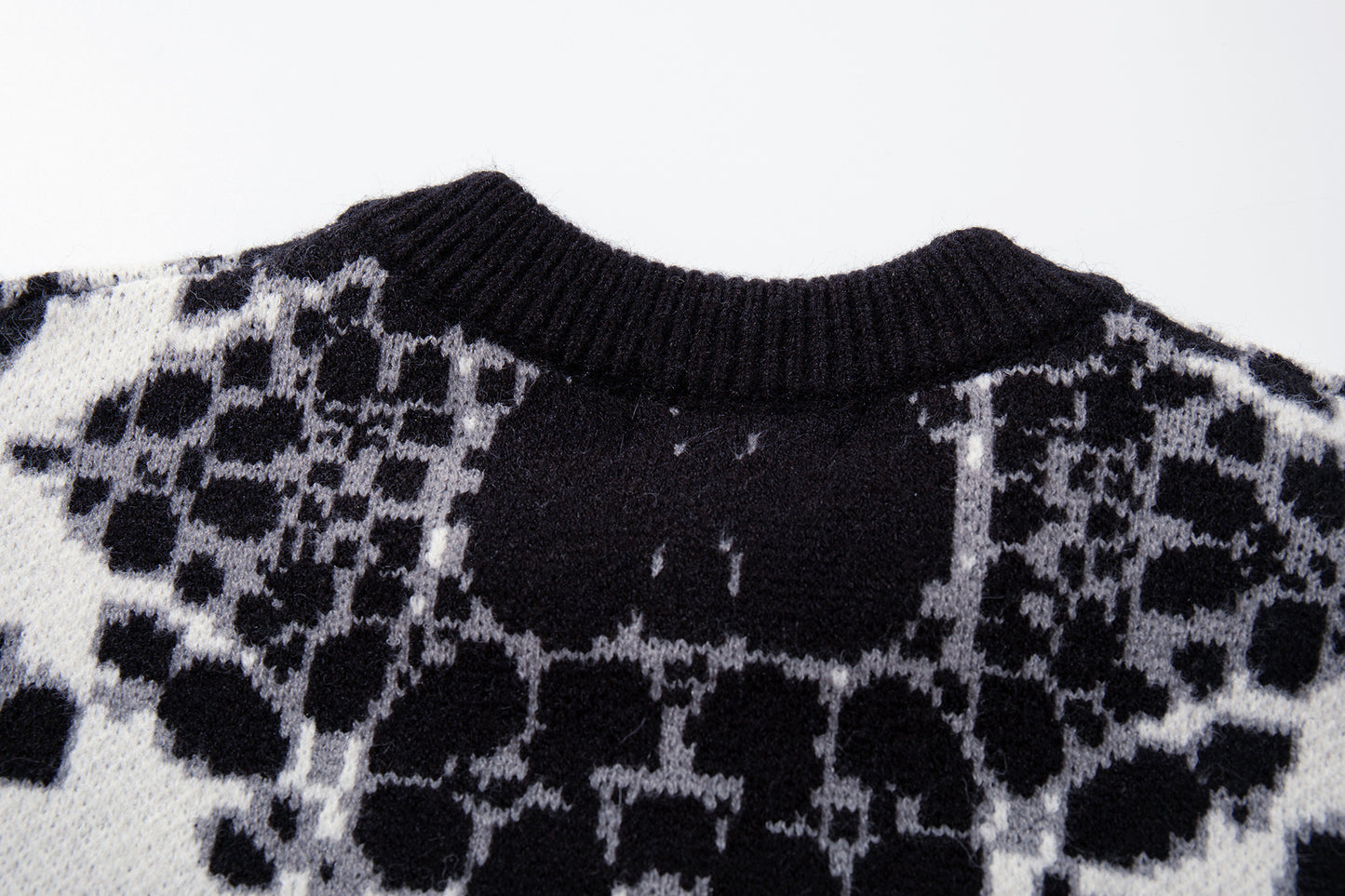 Skull Graphic Dark Knit Sweater WN23040