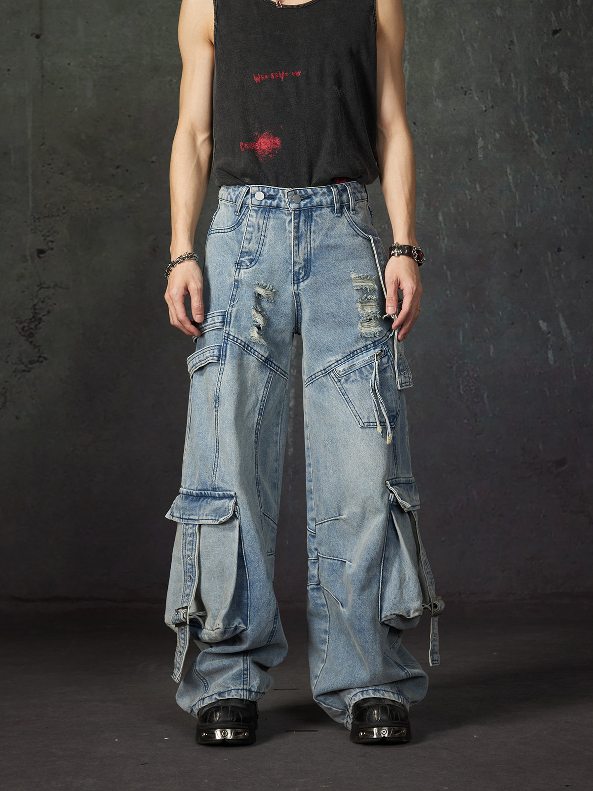 Multi-Pocket Damage Strap Design Wide-Leg Straight Cargo Denim Jeans WN15206