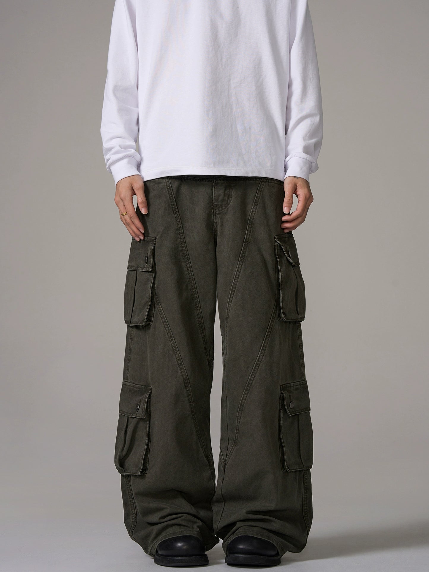 Wide-Leg Straight Denim Cargo Pants WN10636