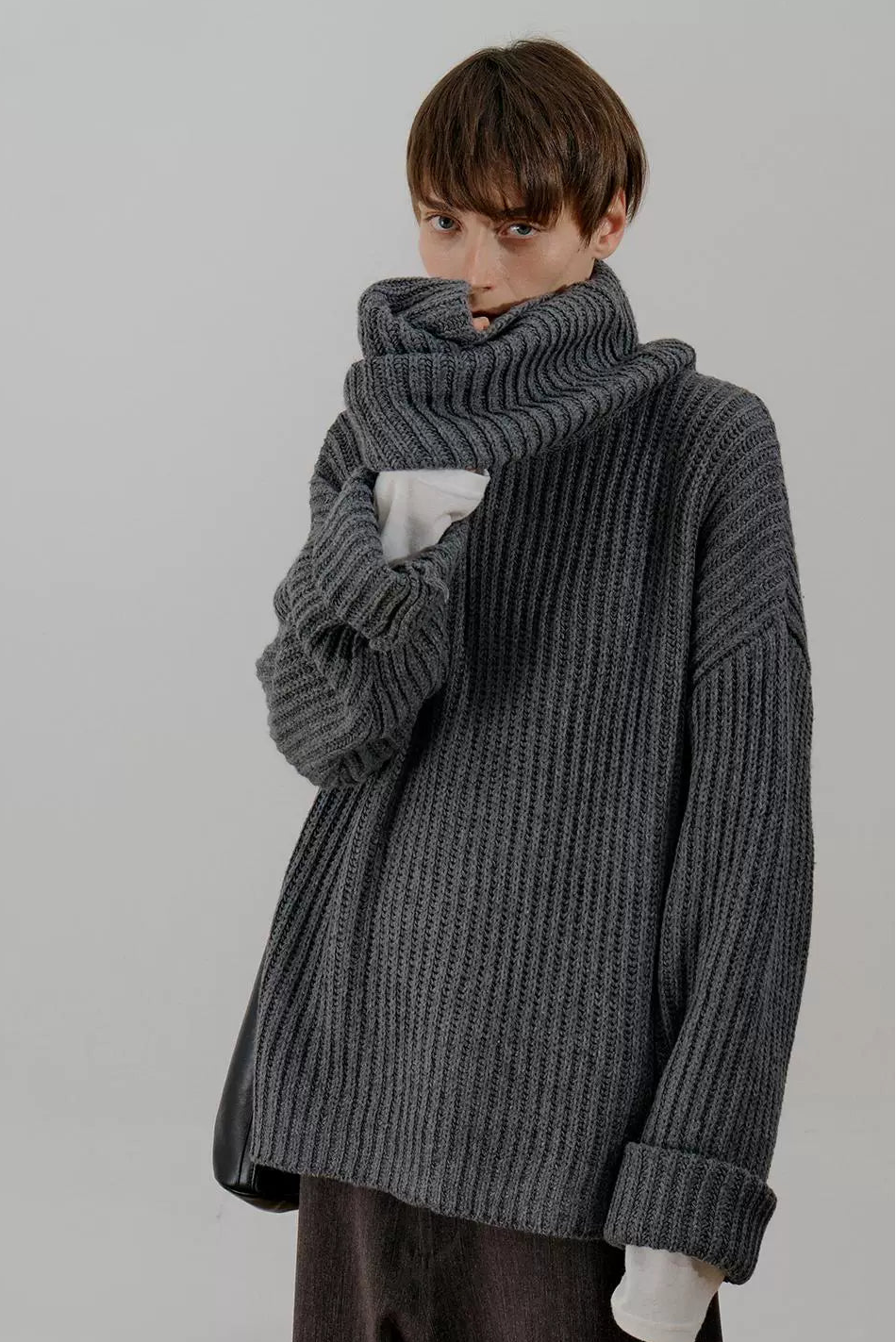 Attached Scarf Wool Knit Sweater WN21561