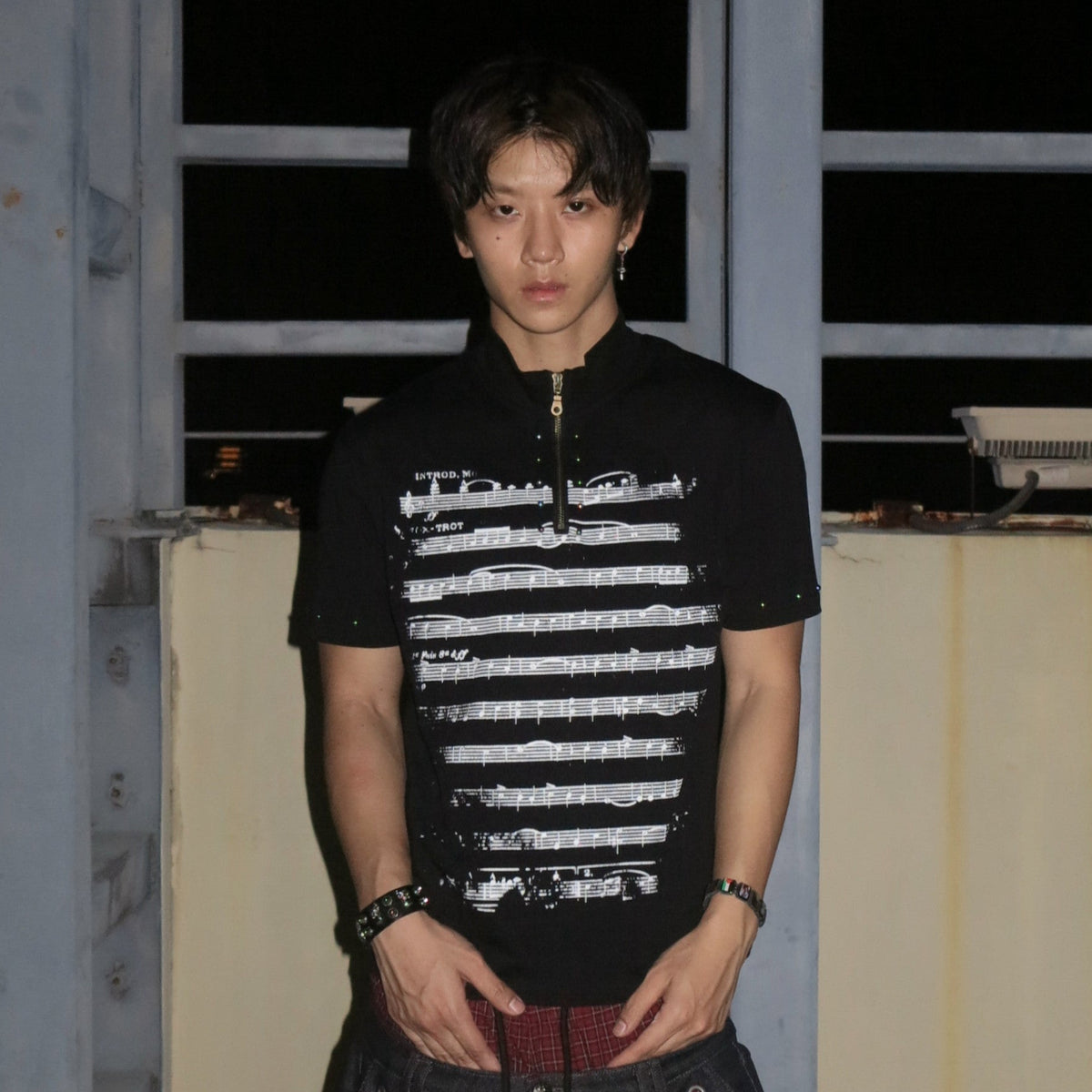 High-Neck Music Note Graphic Short Sleeve T-Shirt WN27146