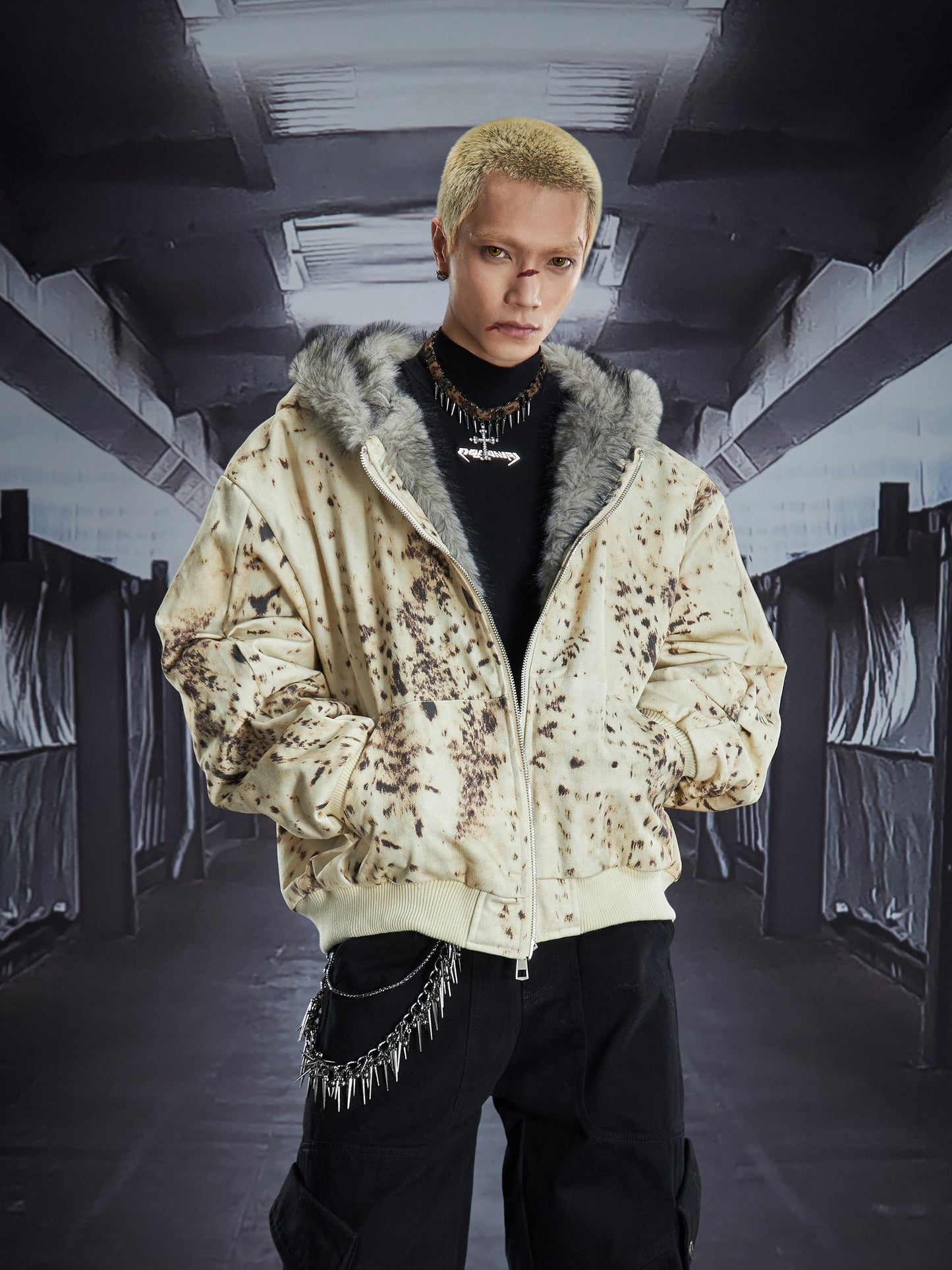 Washed Damage Fake Fur Hooded Cropped Padded Jacket WN22829