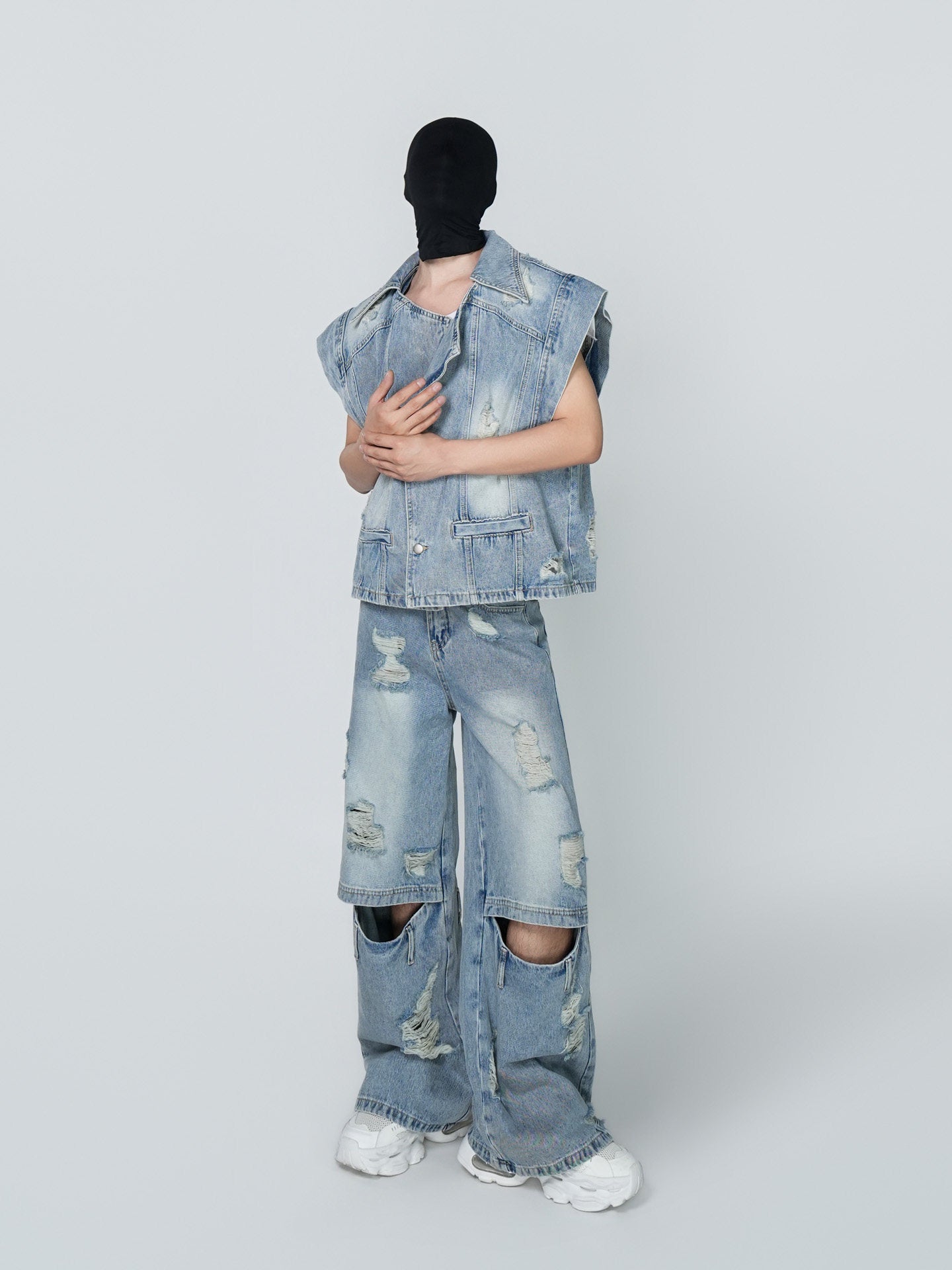 Damage Washed Sleeveless Denim Jacket & Cutout Wide Leg Denim Jeans Setup WN24303