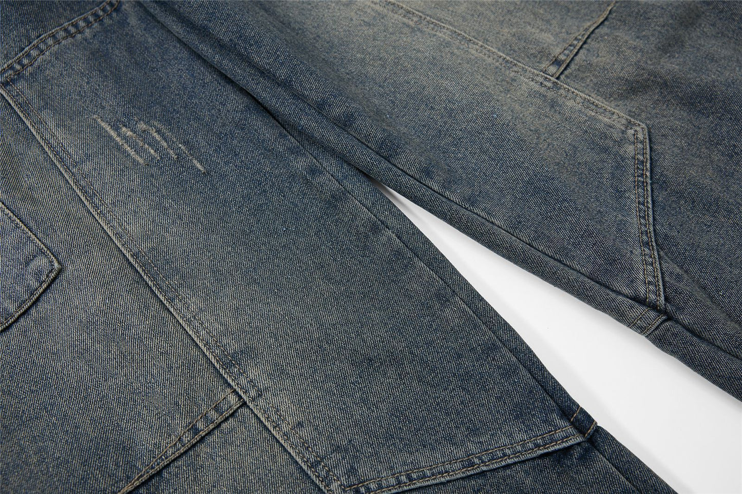 Washed Damage Multi-Pocket Curved Leg Denim Jeans WN26807