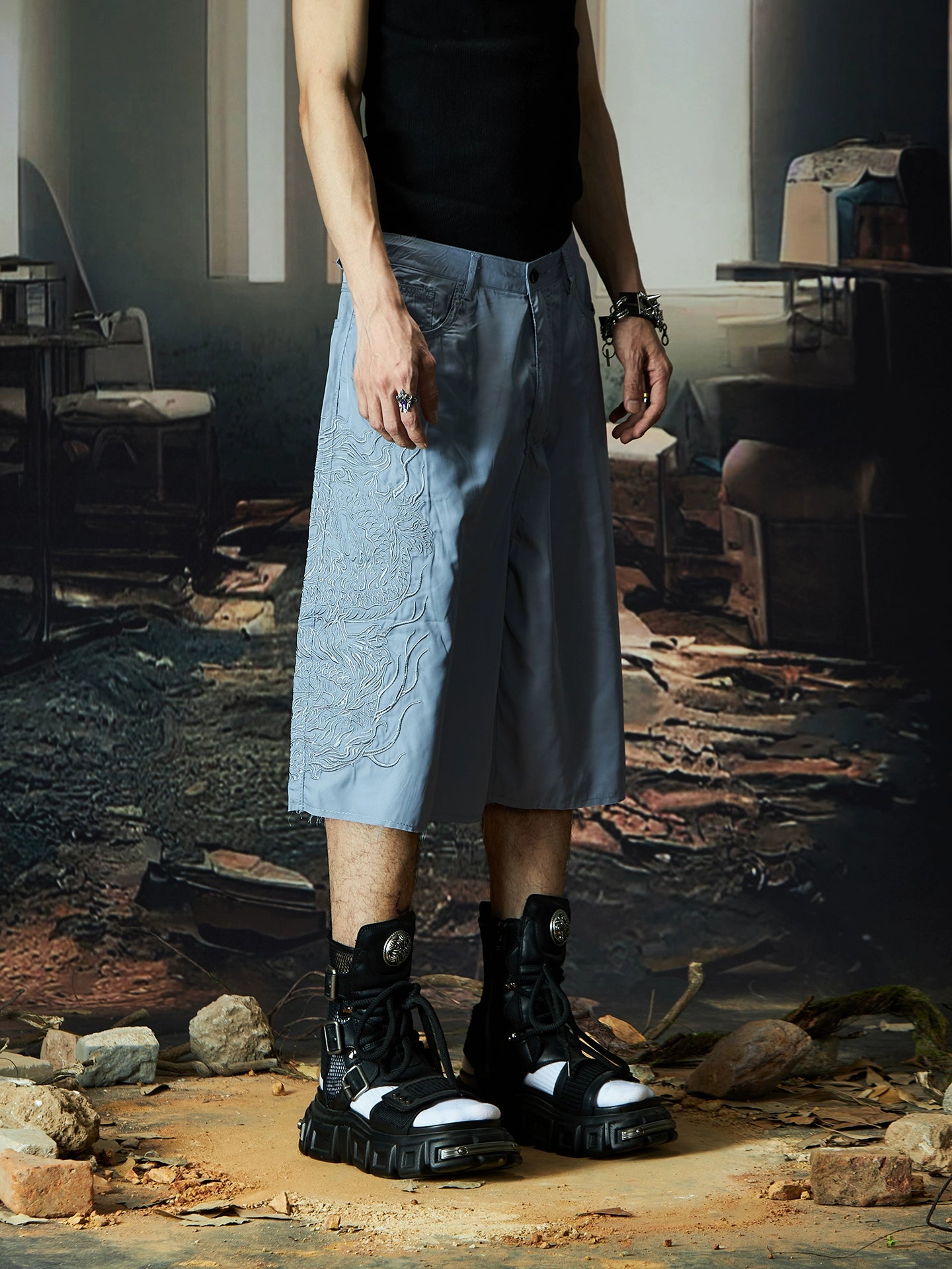 Dragon Embroidery Ultra-Thin Quick-Dry Wide Leg Half Pants WN18512