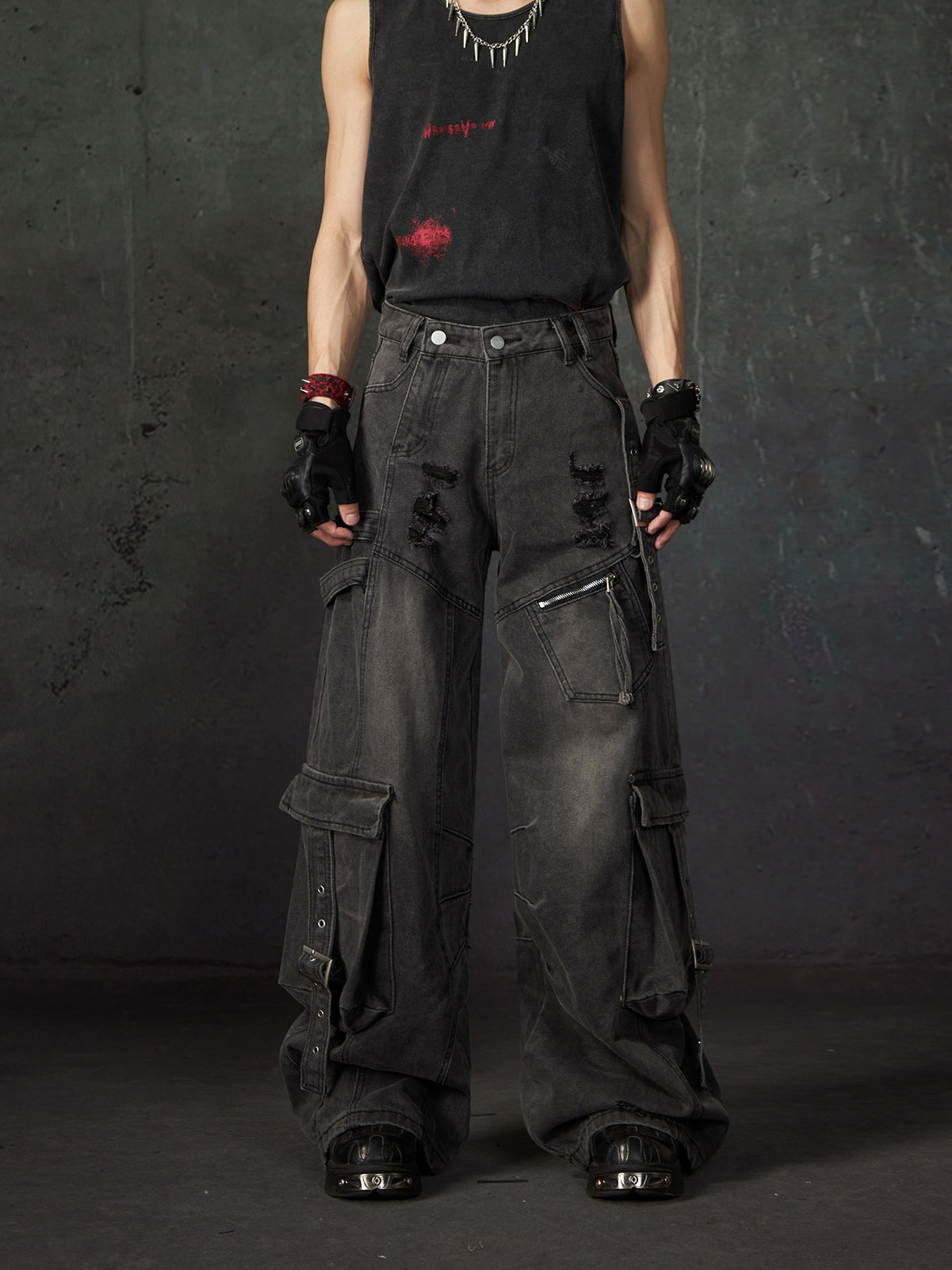 Multi-Pocket Damage Strap Design Wide-Leg Straight Cargo Denim Jeans WN15206