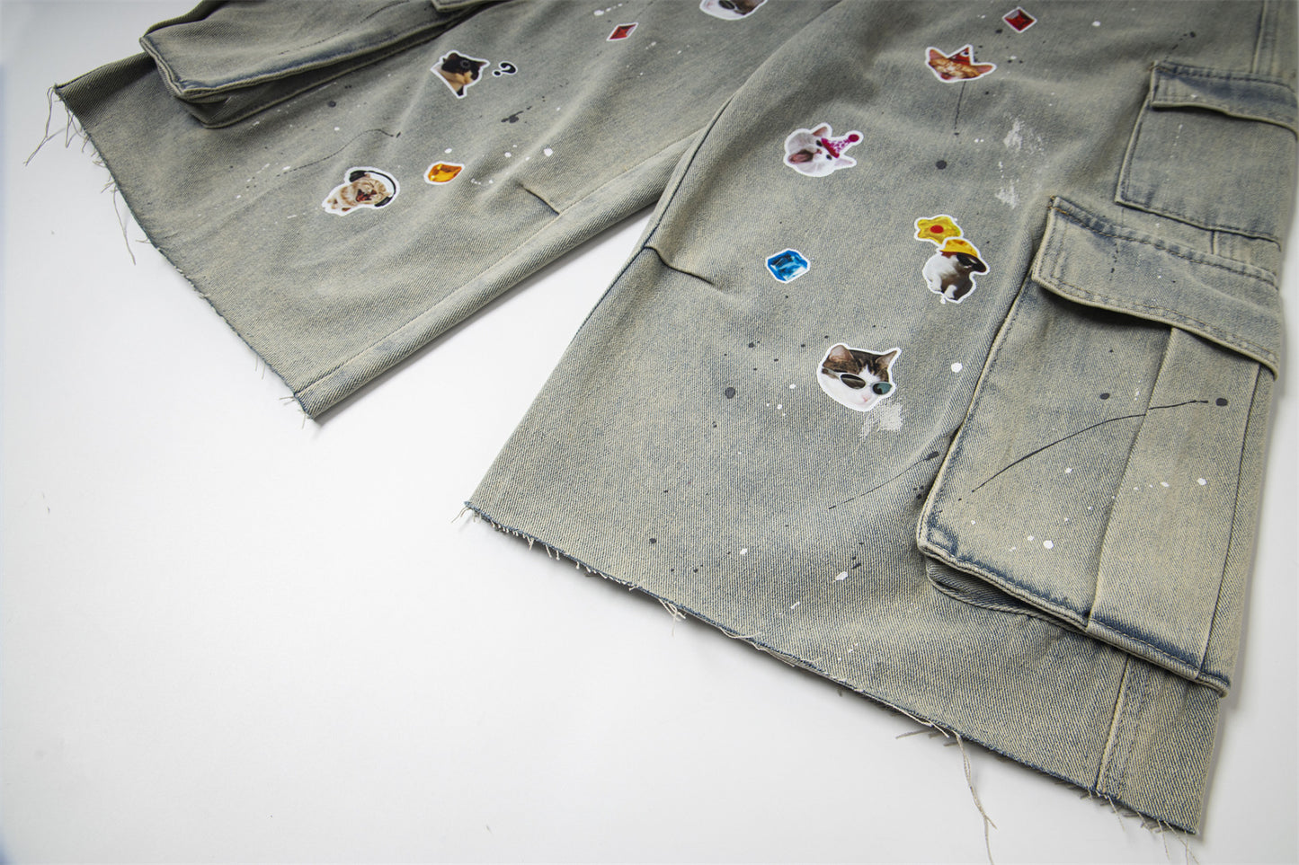 Sticker Paint Cargo Half Denim Jeans WN26747