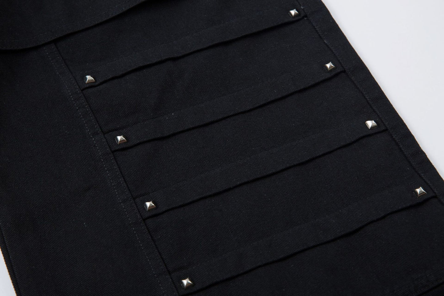 Studs Accent Design Wide Leg Denim Jeans WN18571