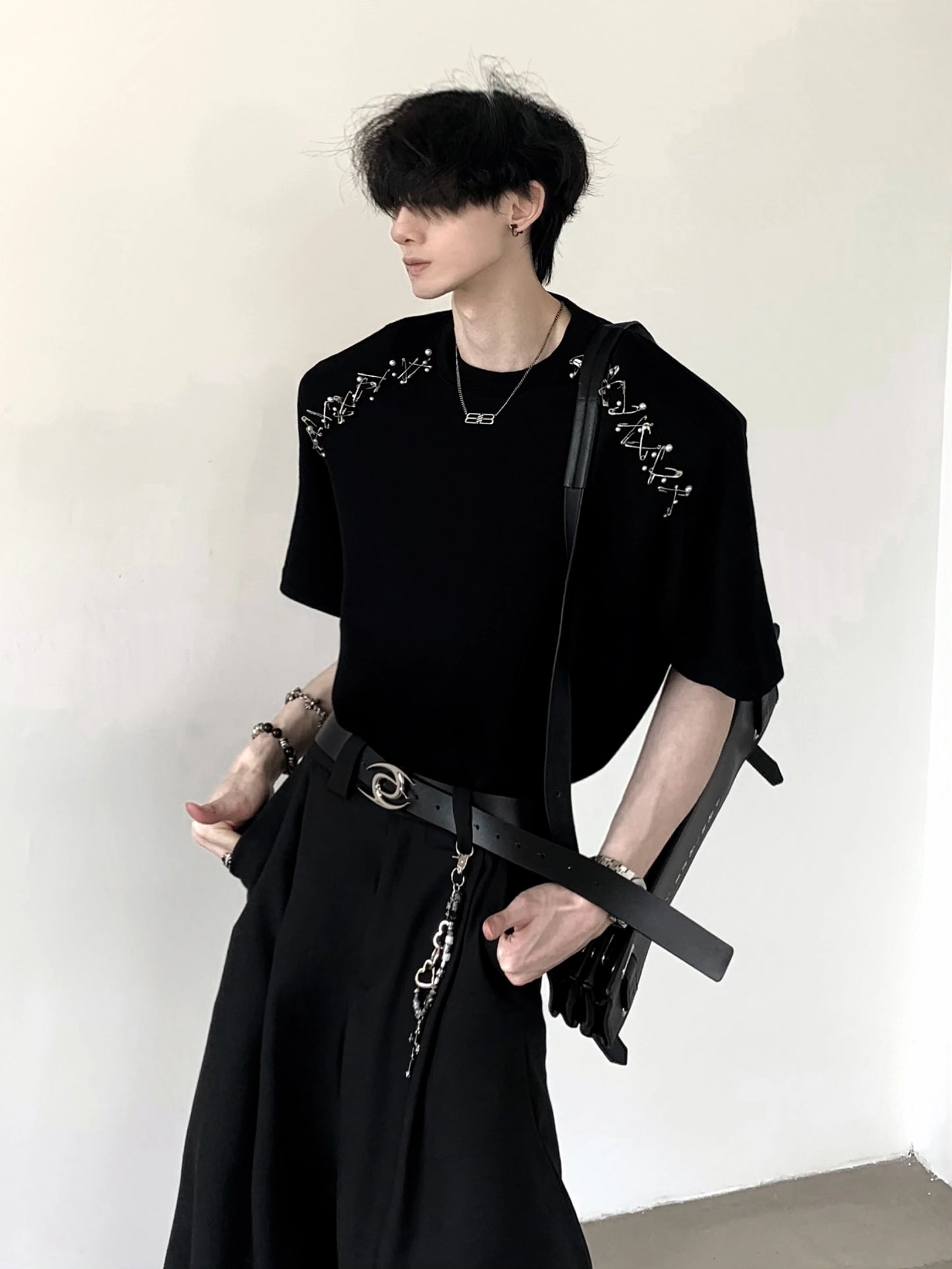 Metal Pin Shoulder-pad Oversize Short Sleeve T-Shirt WN20356