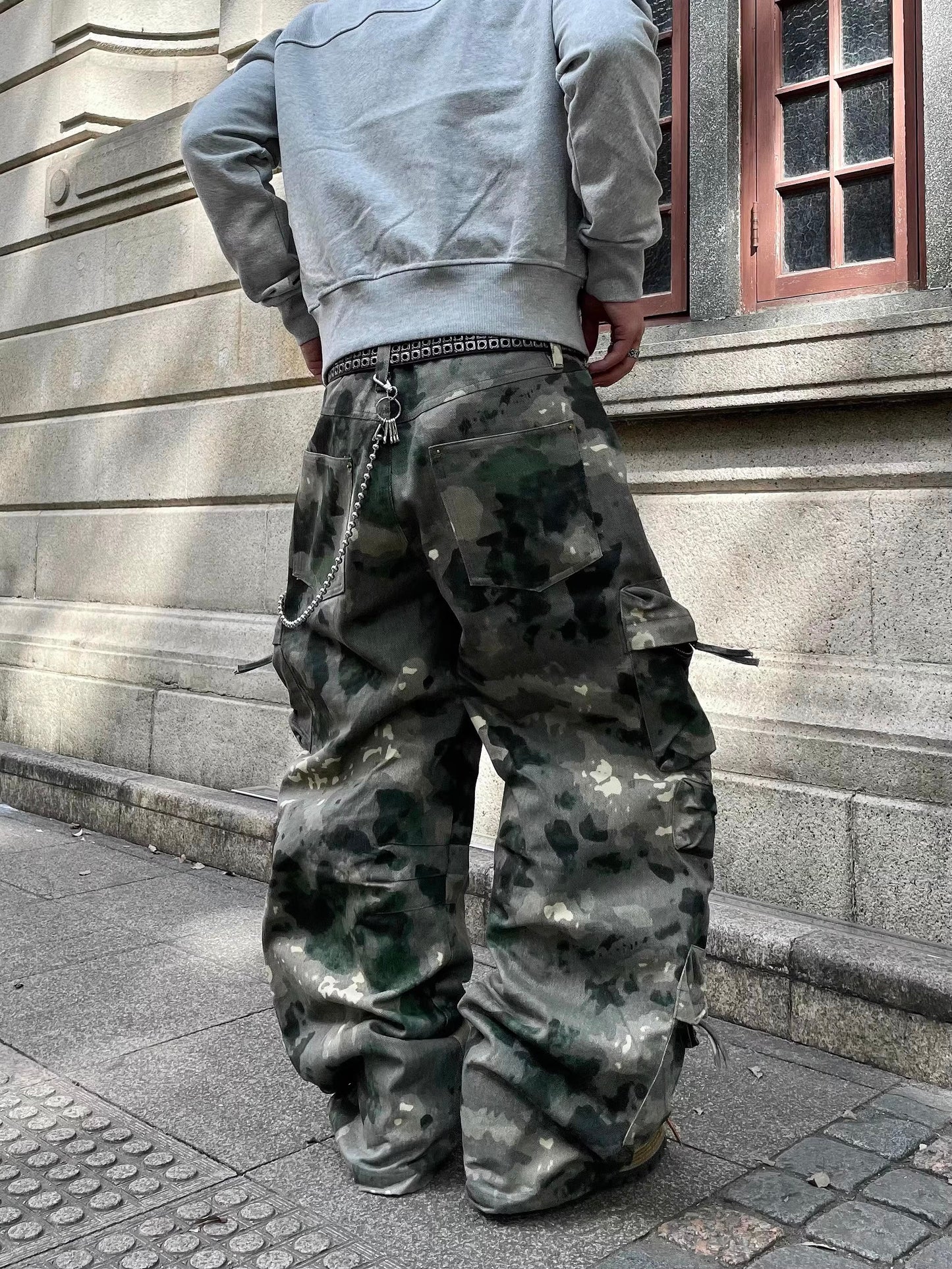 Camouflage Multi-Pocket Cargo Pants WN10571