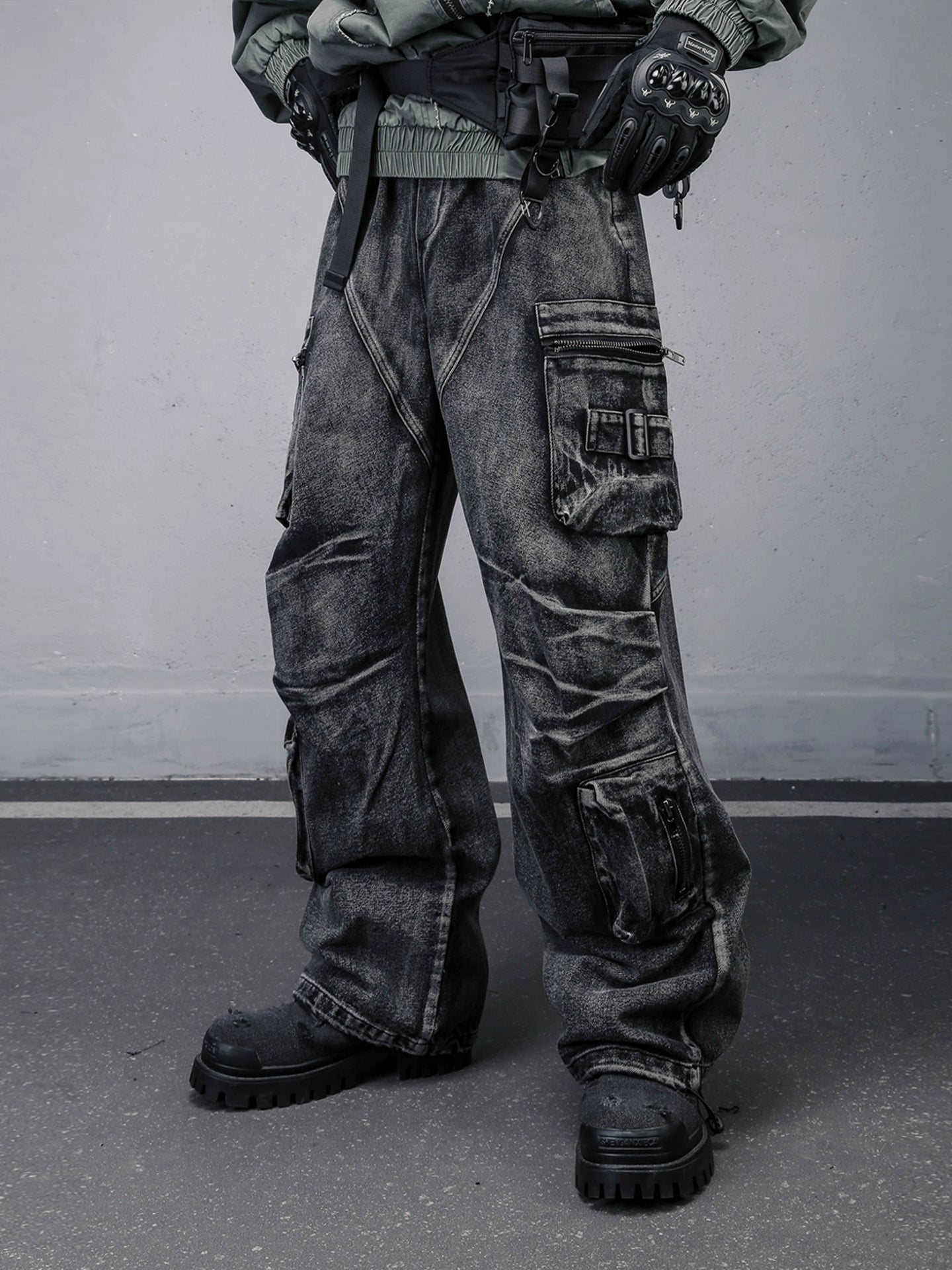 Multi Pocket Wash Damage Denim Jeans WN22308