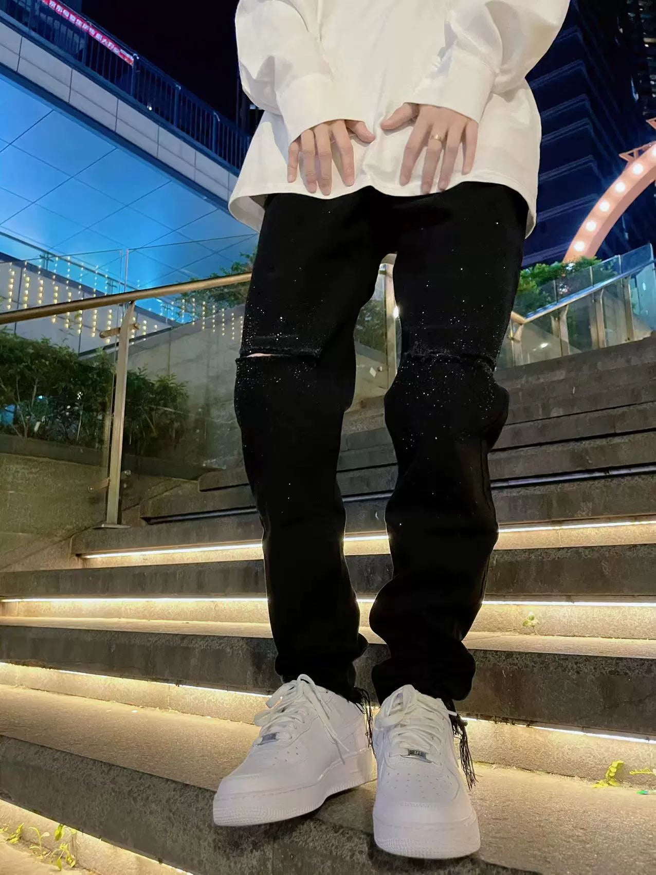 Rhinestone Damage Straight Denim Jeans WN20693