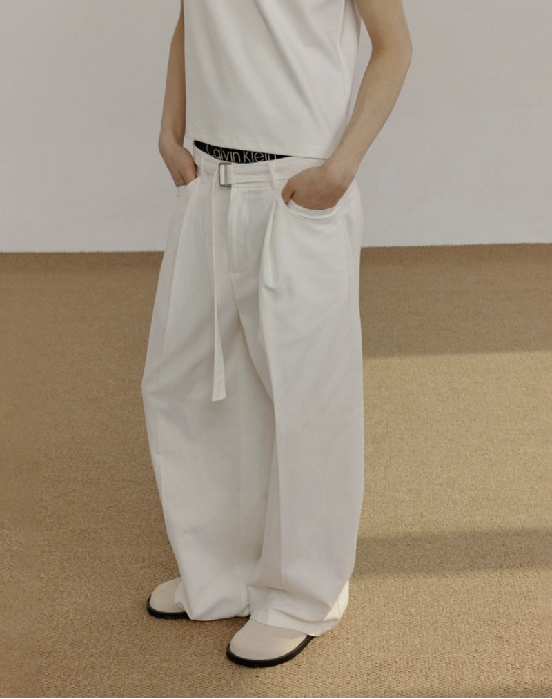 Belted Straight Leg Denim Jeans WN21522