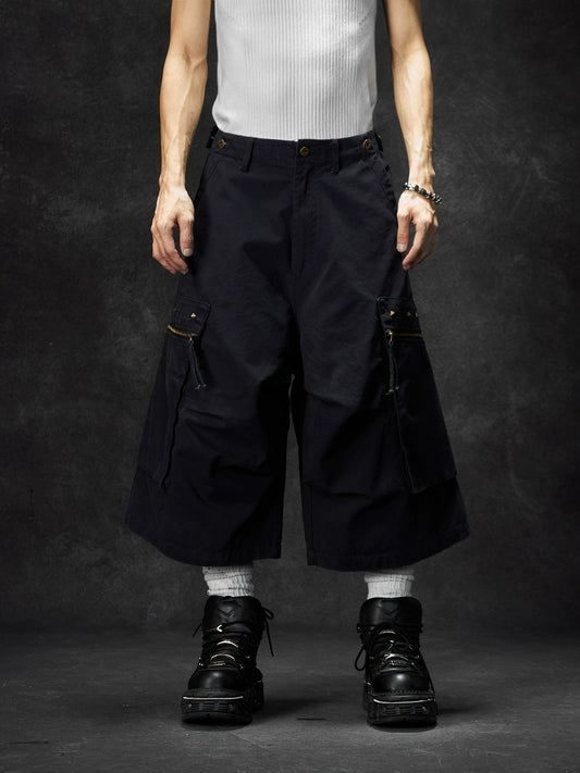 Bronze Studs Decor Large Pocket Pleated Cargo Half Pants WN18449