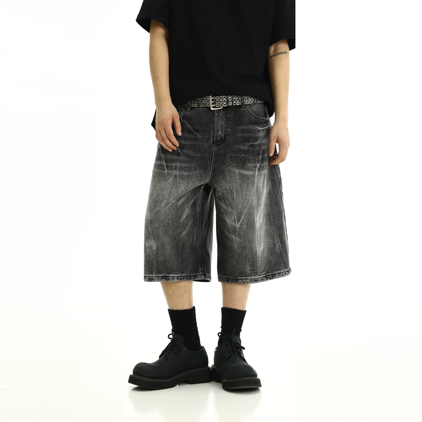 Washed Wide Leg Straight Denim Short Pants WN8265