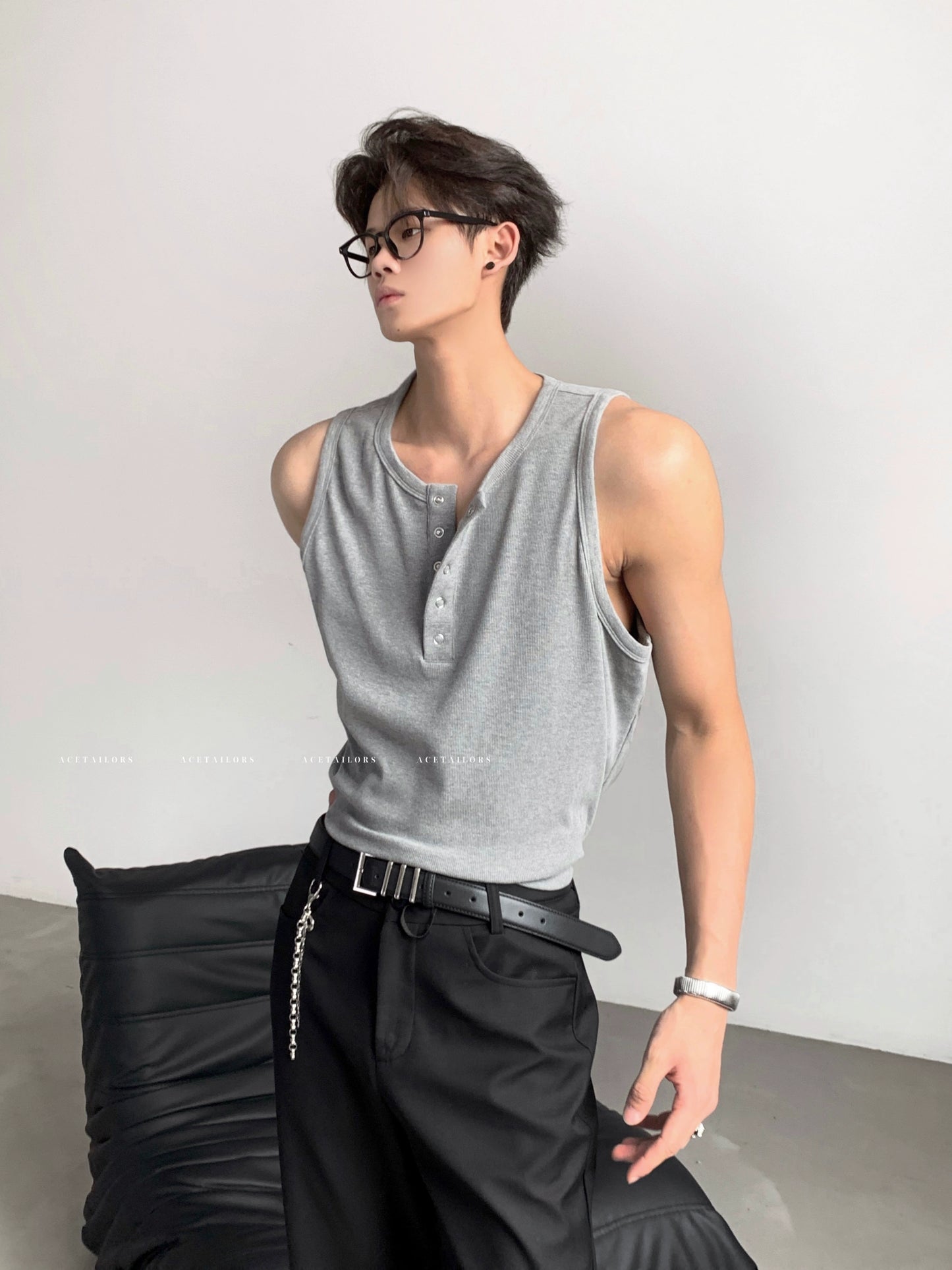 Button Detail Henley Neck Sleeveless T-Shirt WN20083