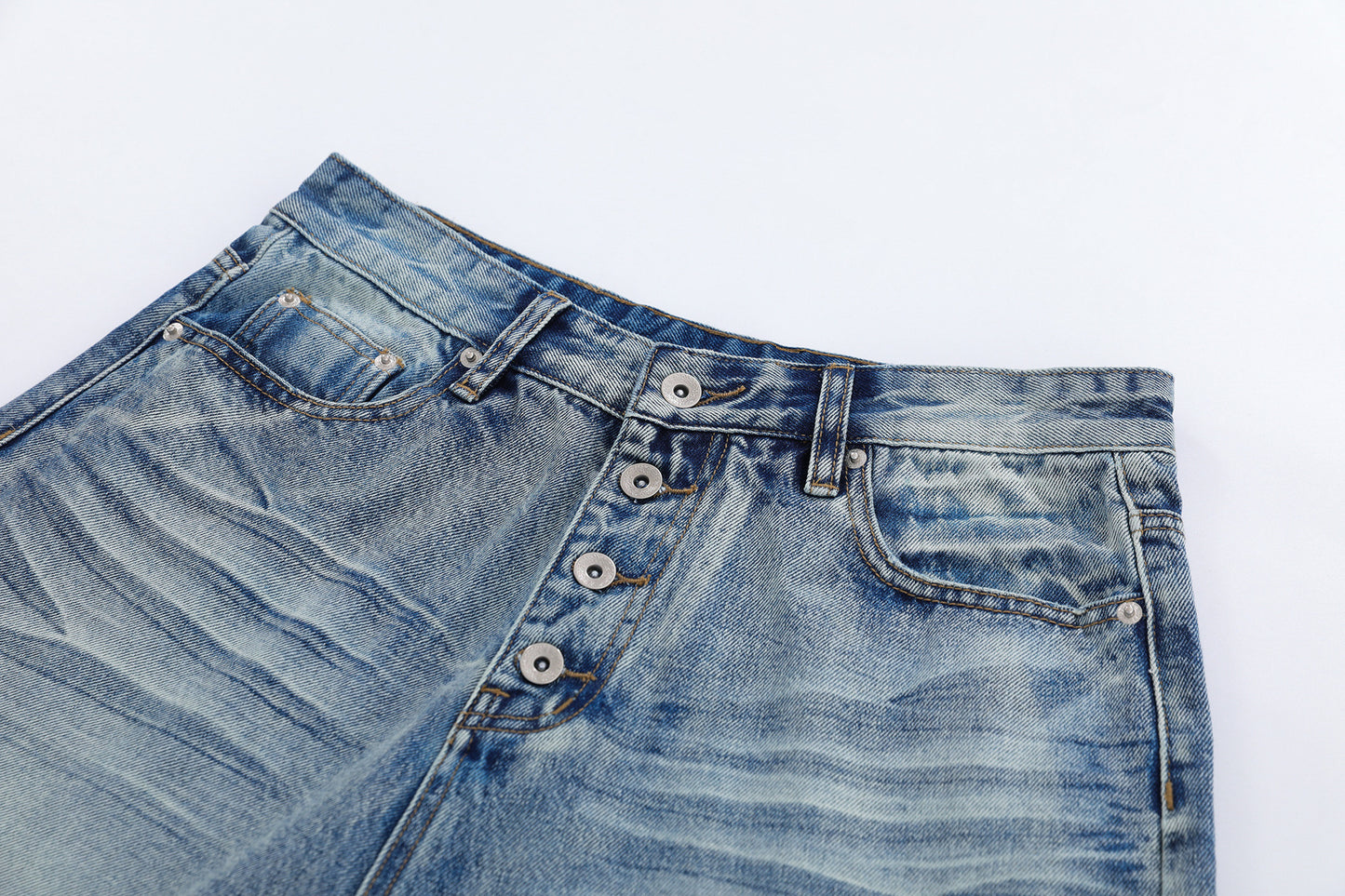 Washed Whisker Wide Leg Curved Half Denim Jeans WN25469