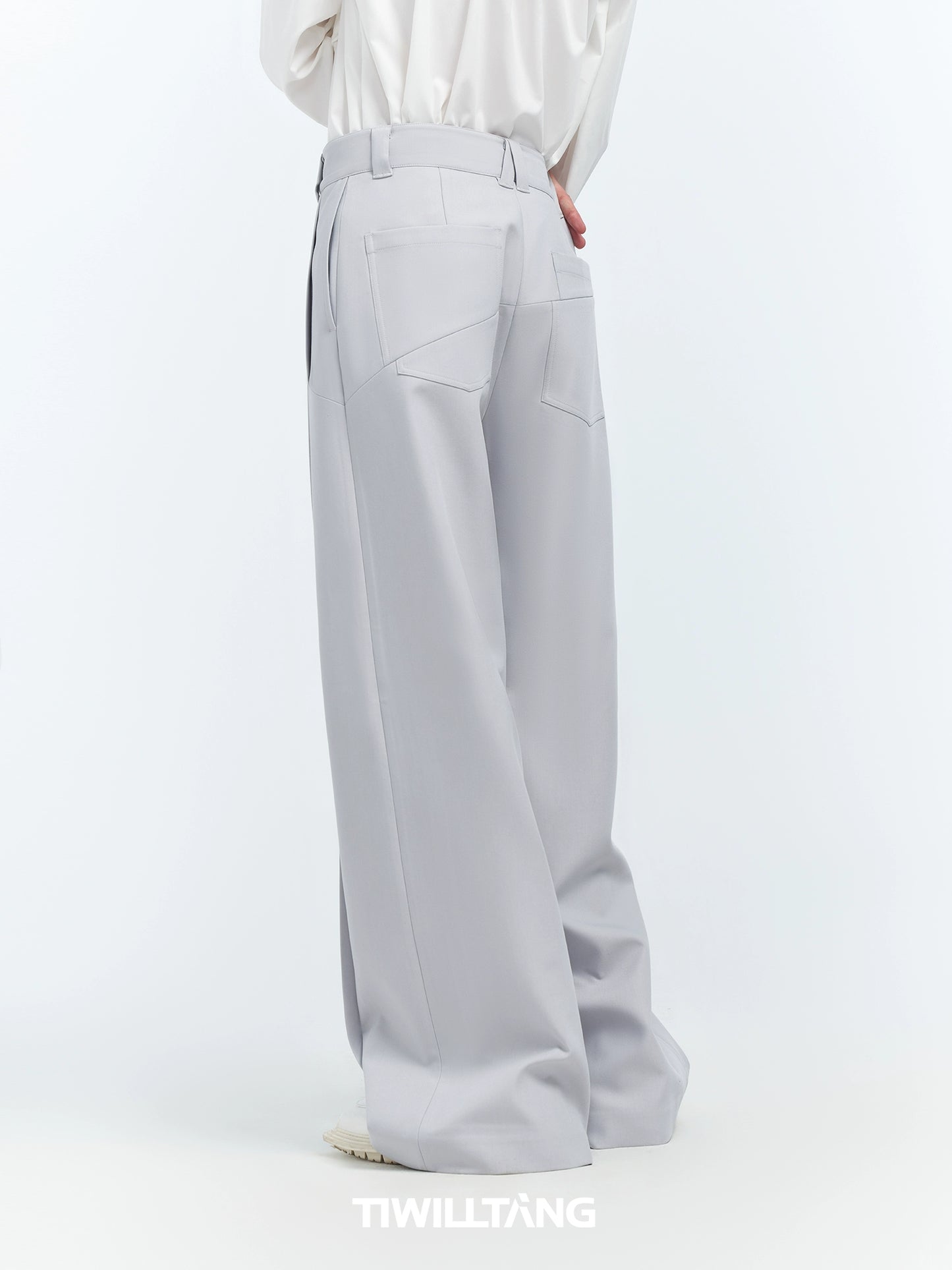 Metal Asymmetric Button Trousers WN10820