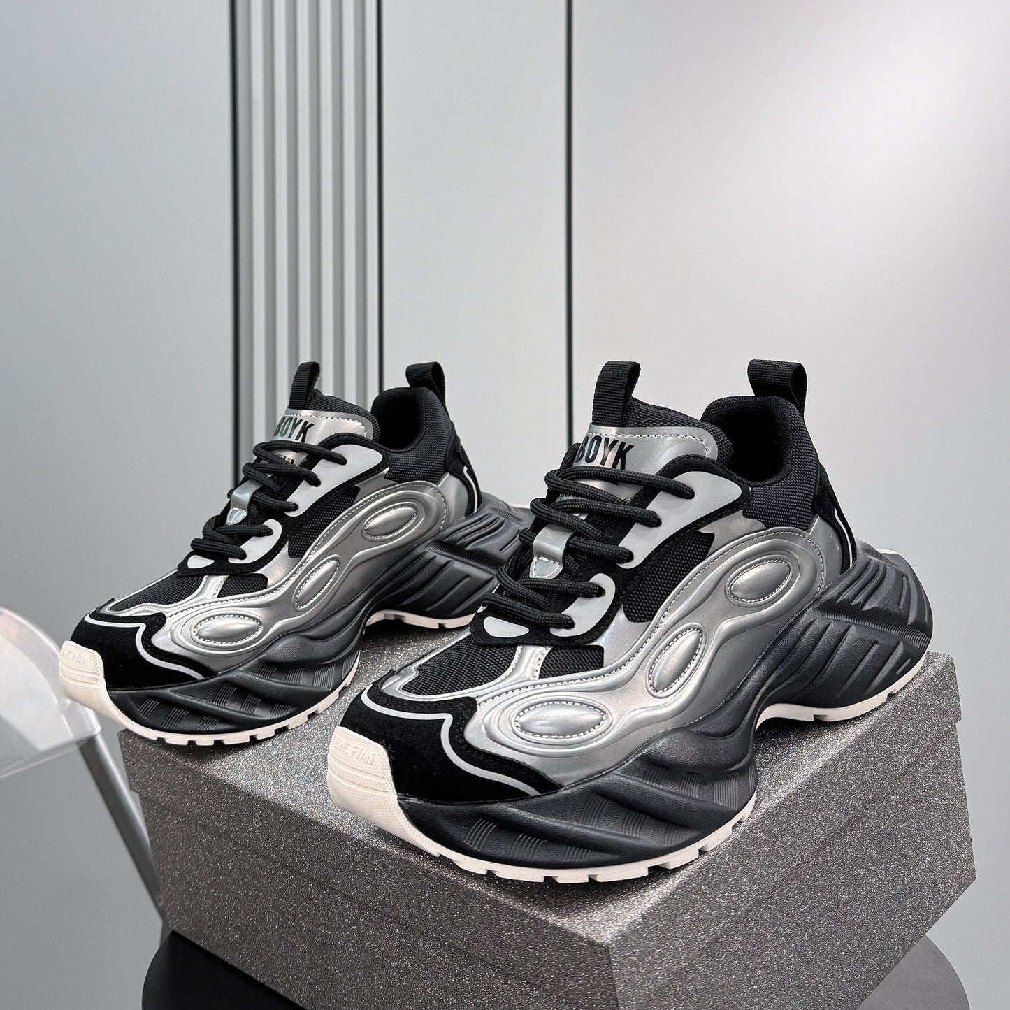 Metallic Panel Chunky Sole Sneakers WN24725
