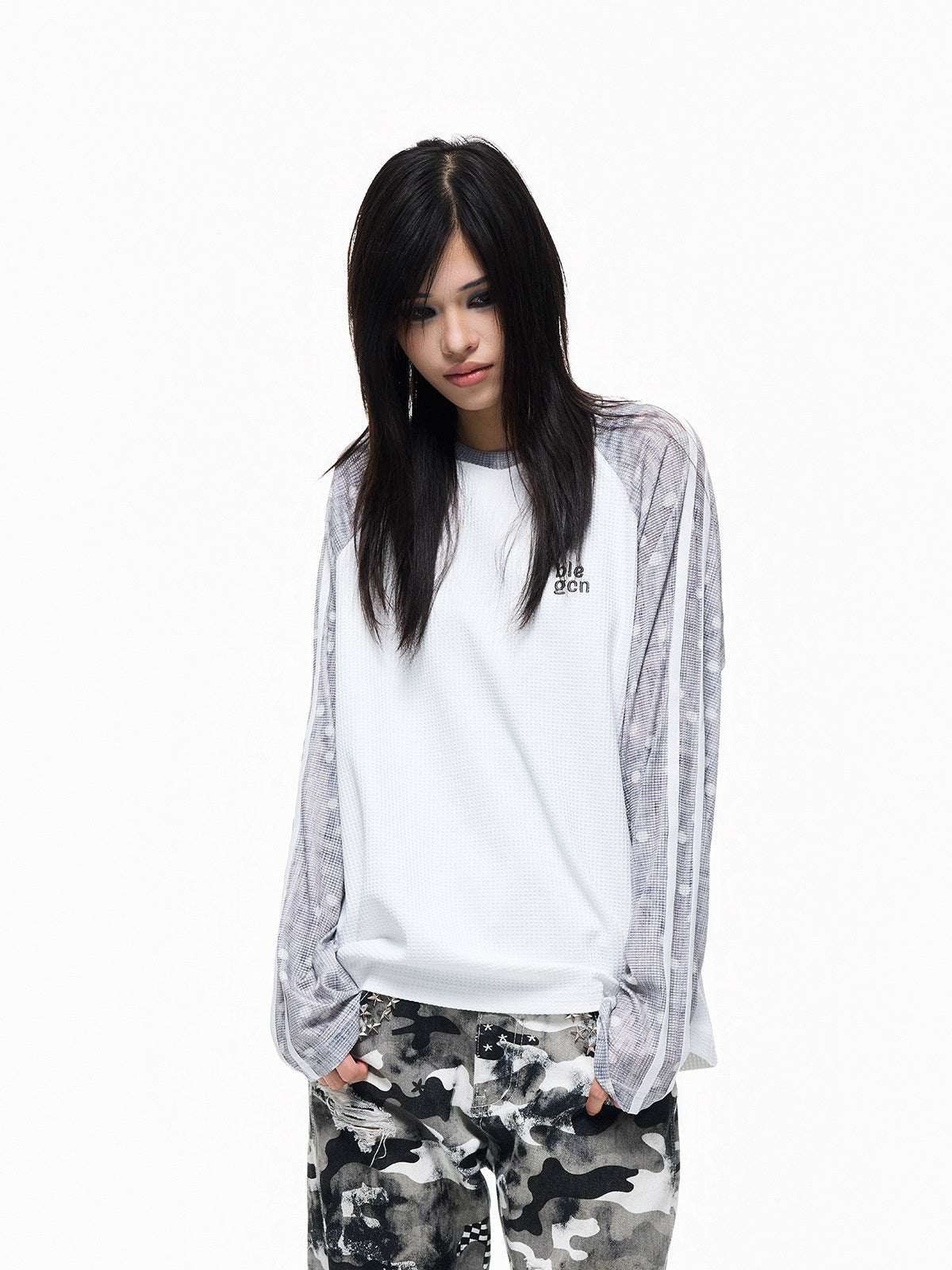 Waffle Contrast-Tape Embroidery Raglan Long Sleeve T-Shirt WN27323