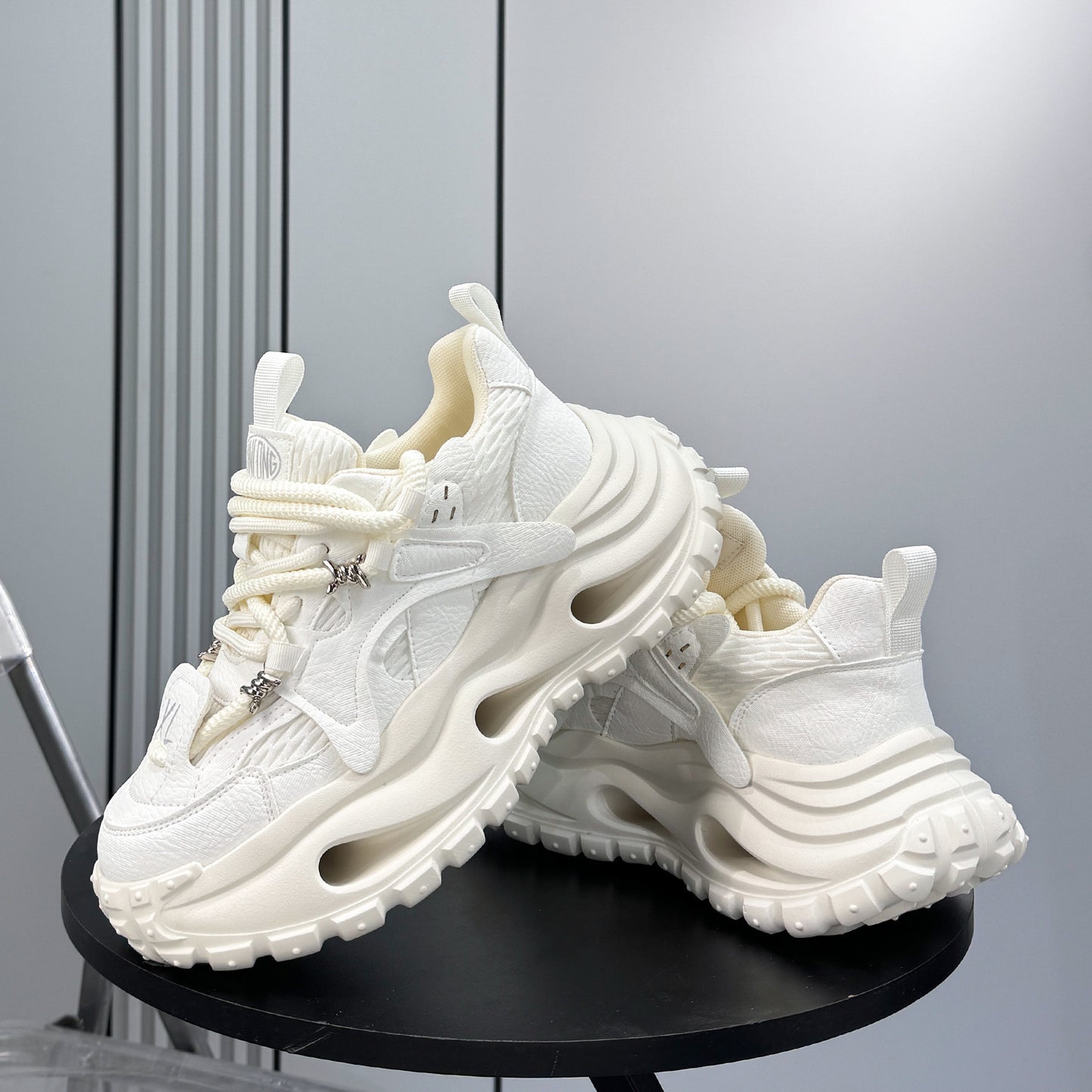 Strap Rope Lace Air Sole Sneakers WN24701