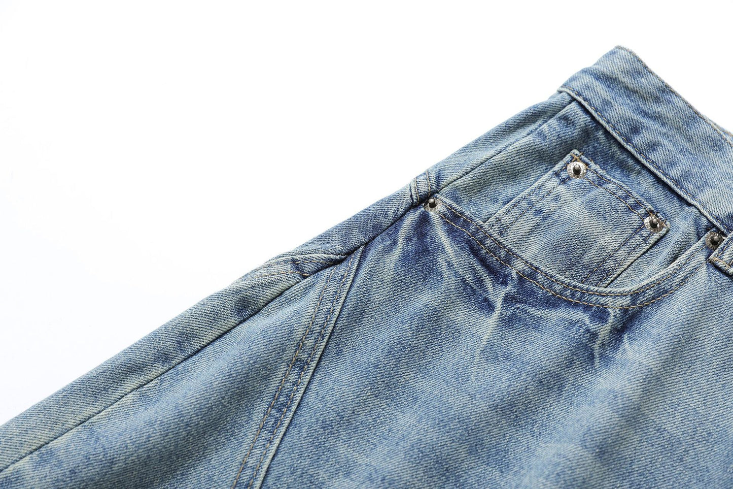Washed Whisker Curved Cropped Denim Jeans WN25531
