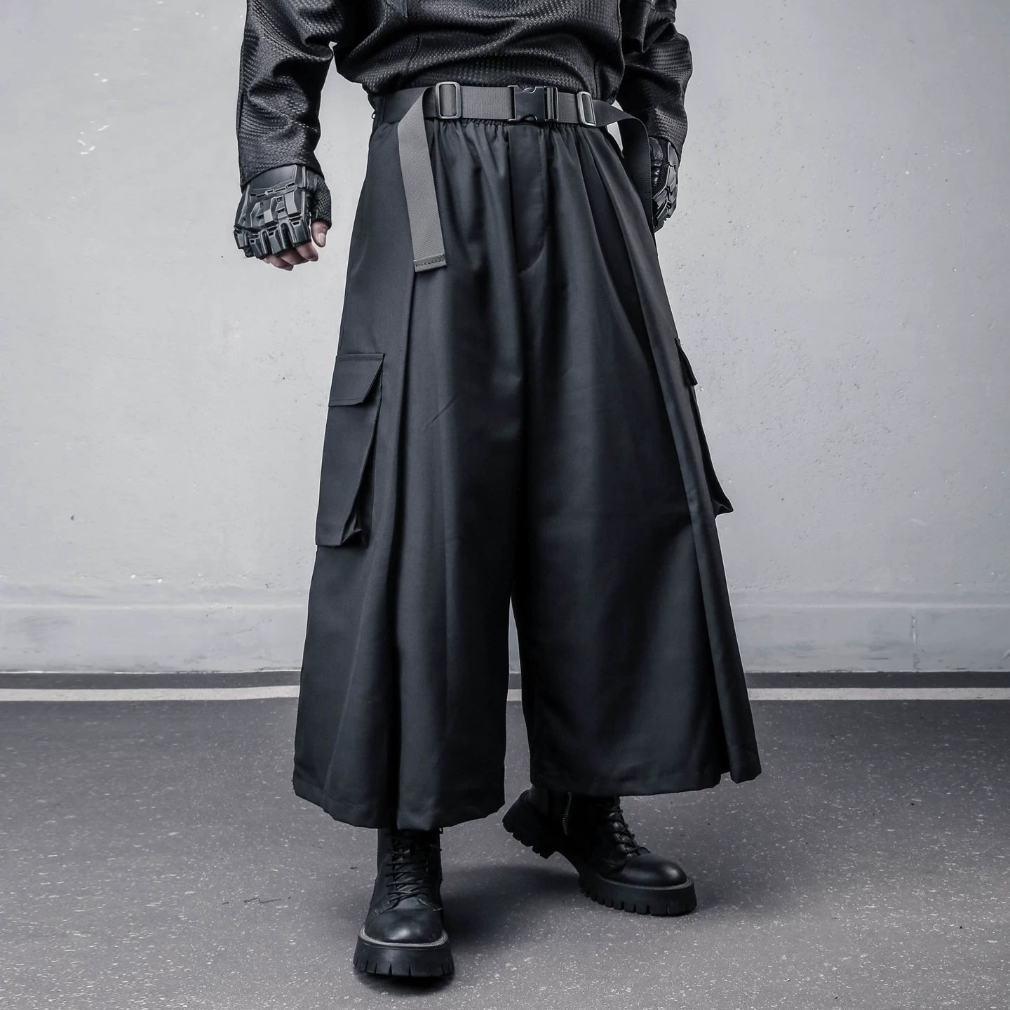 Multi-Pocket Cropped Wide Leg Pants WN22536