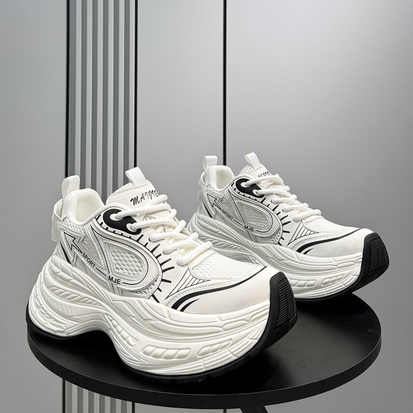 Mesh Thick Sole Sporty Sneakers WN24729