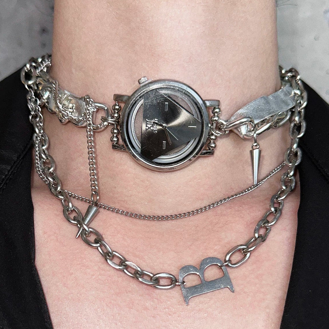WN25132 Yang Yifan trendy brand necklace, versatile personalized men's necklace pendant, hip-hop street fashion design letter pendant WN25132