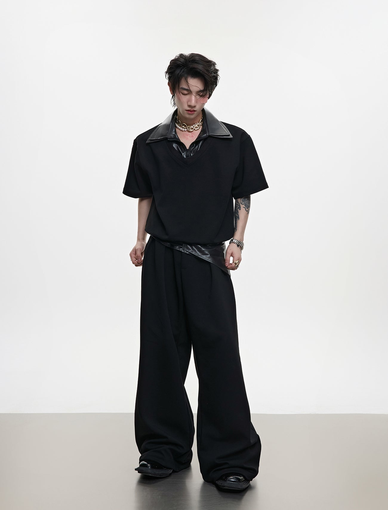 Glossy Double Collar Fake Layered Short Sleeve T-Shirt & Wide Leg Pants Setup WN18371