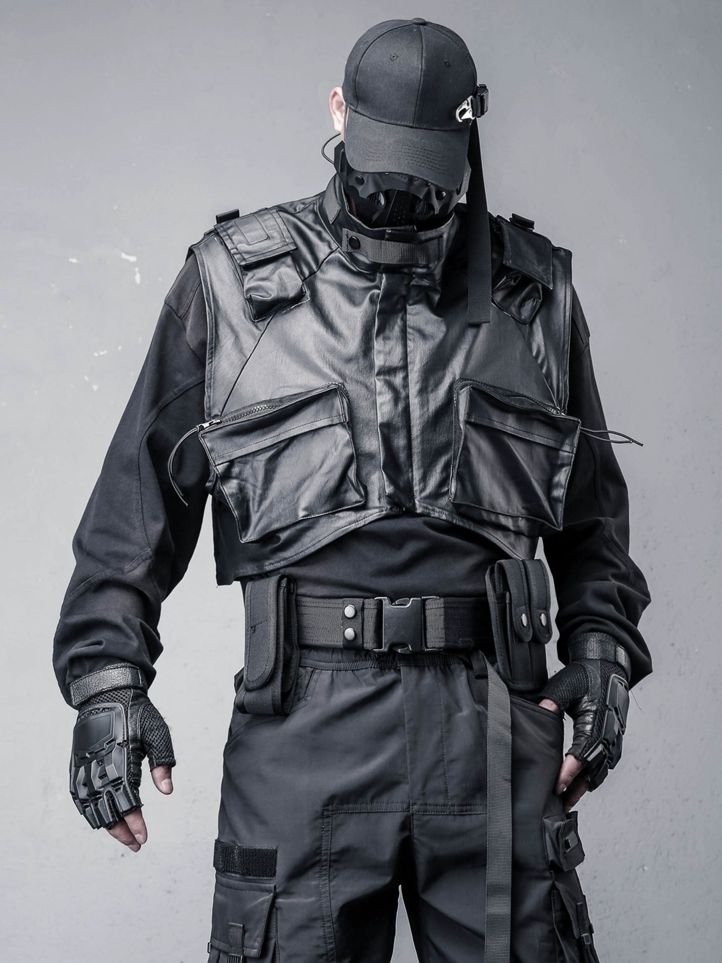 Stand Neck Large Pockets Tactical Coating Vest WN22360