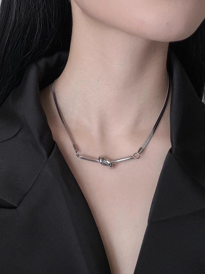 Knotted Snake Bone Titanium Steel Necklace WN19235