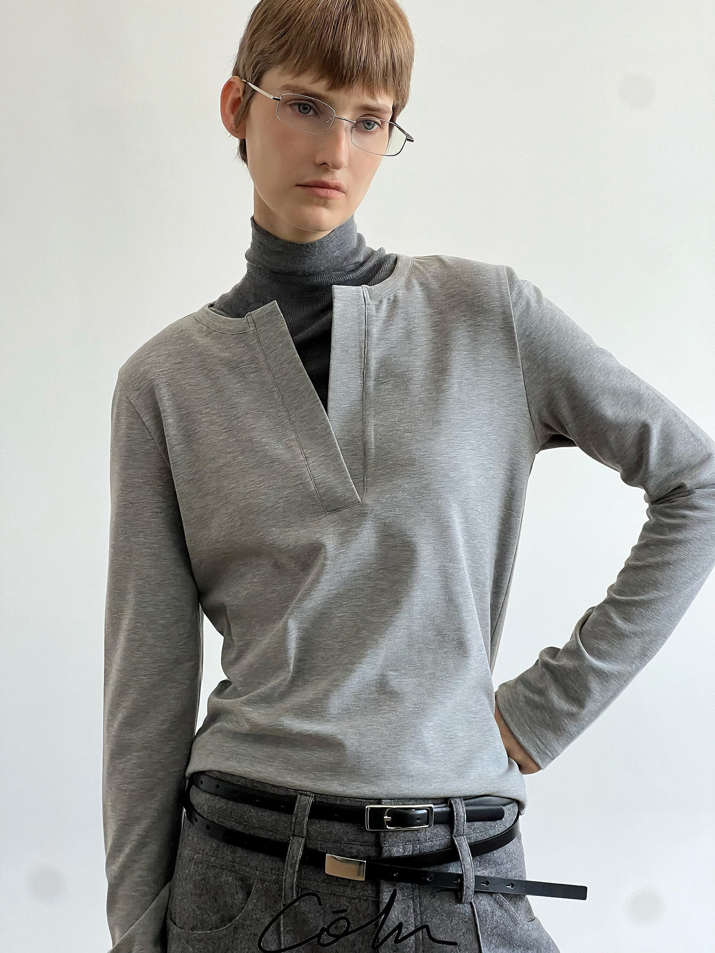 V-Neck Long Sleeve T-Shirt WN21547