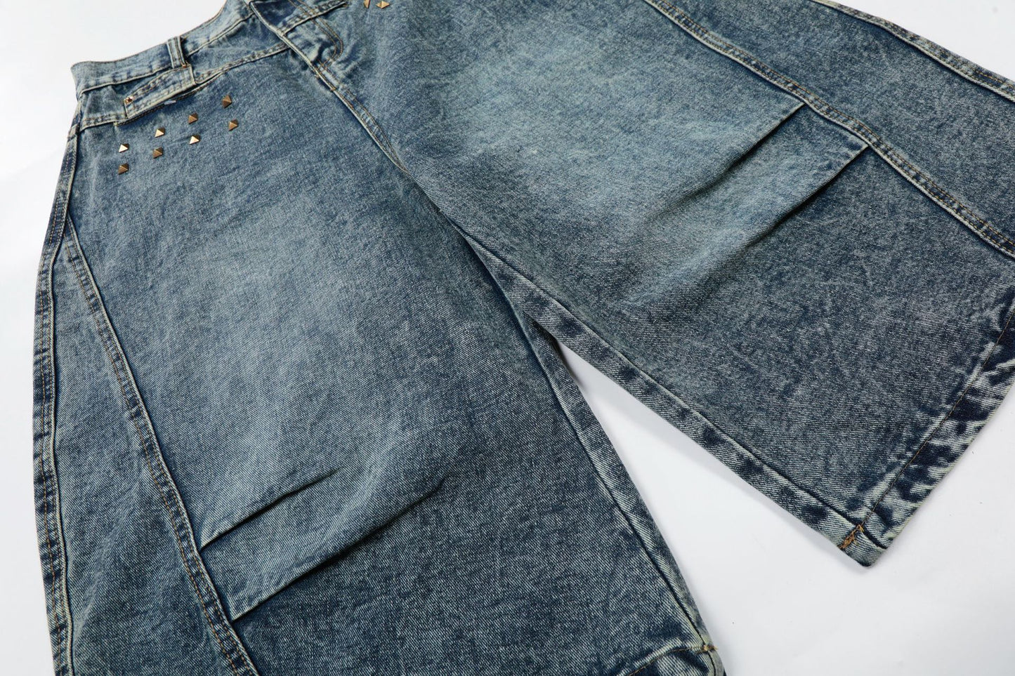 Washed Studs Panel Cropped Denim Half Jeans WN25766