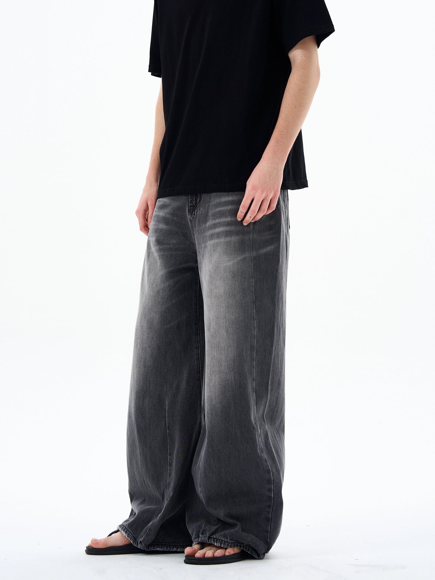 Washed Wide Leg Denim Jeans WN19208