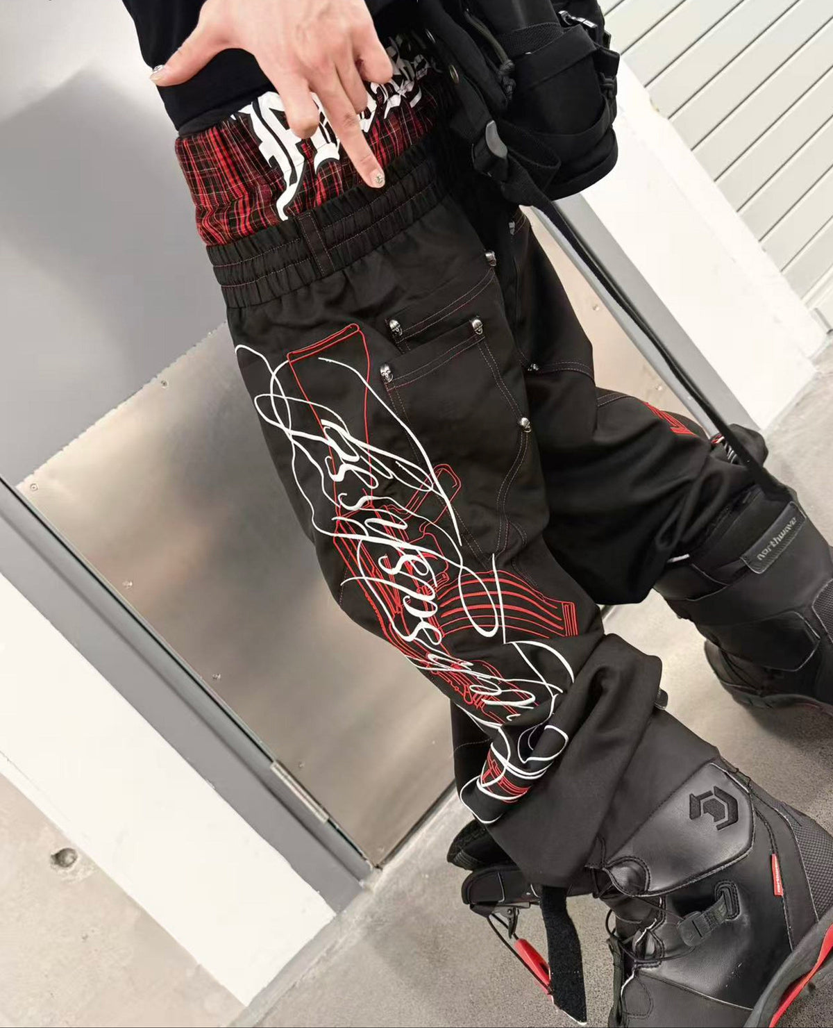 Plaid Waist Drawstring Graphic Detail Pants WN27387